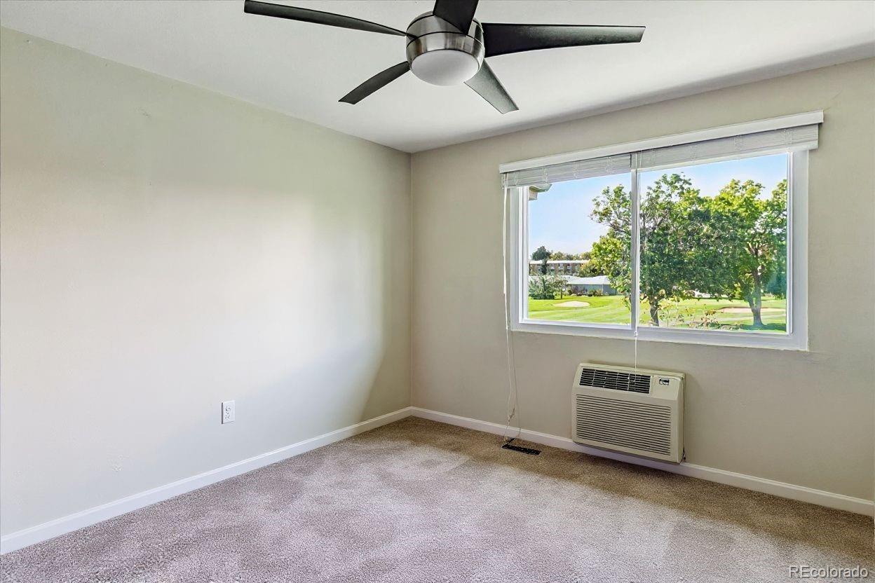 MLS Image #10 for 725 s clinton street,denver, Colorado