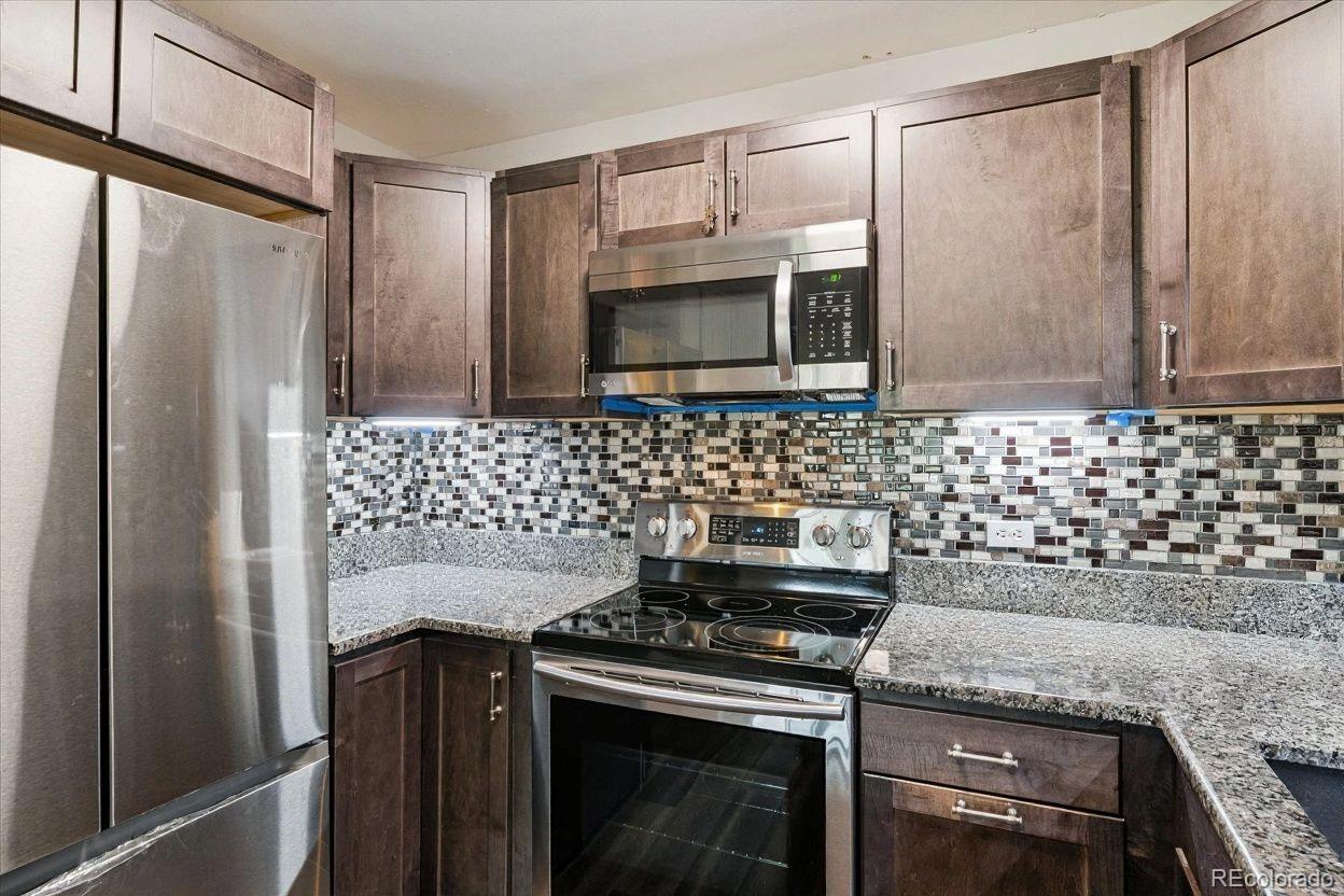 MLS Image #5 for 725 s clinton street,denver, Colorado