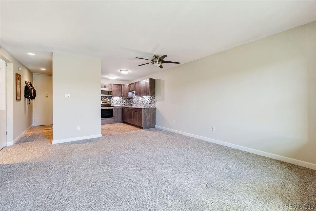 MLS Image #9 for 725 s clinton street,denver, Colorado