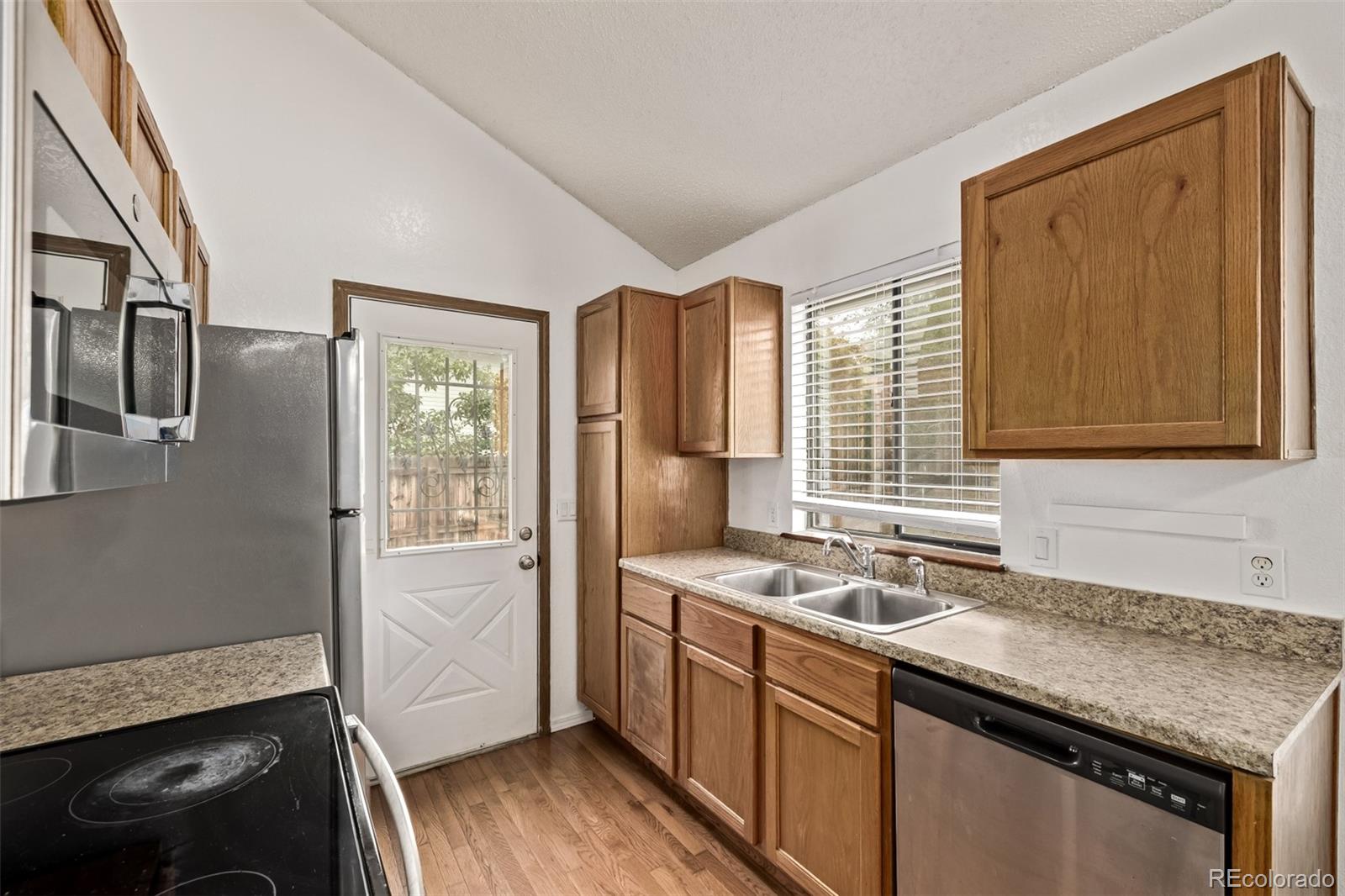 MLS Image #10 for 4820 s zeno street,aurora, Colorado