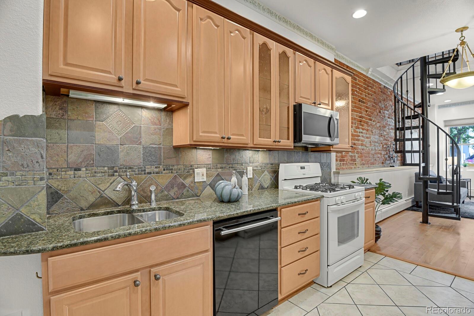 MLS Image #5 for 3217 1/2 n osage street,denver, Colorado