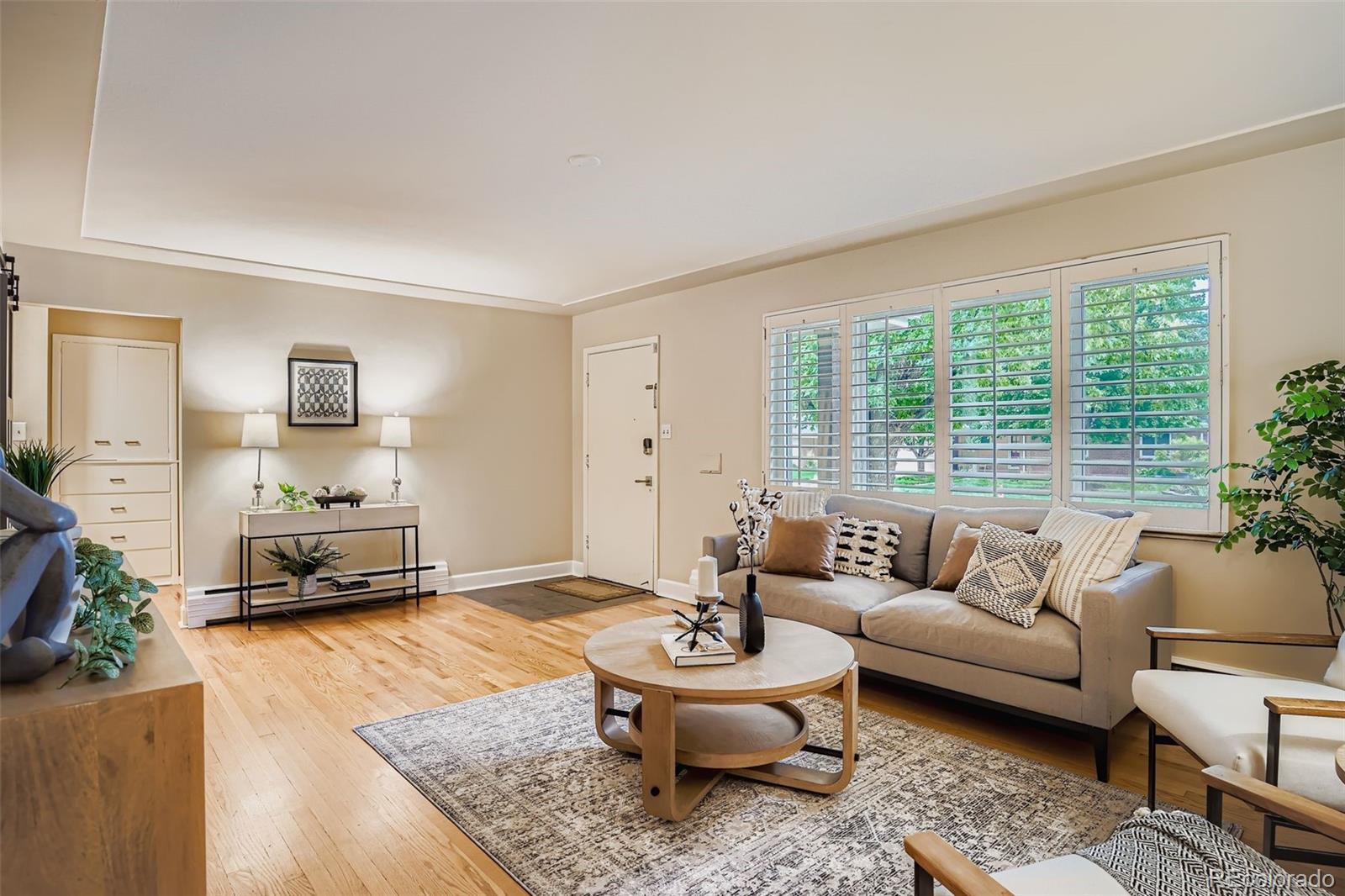 MLS Image #2 for 2935 s york street,denver, Colorado