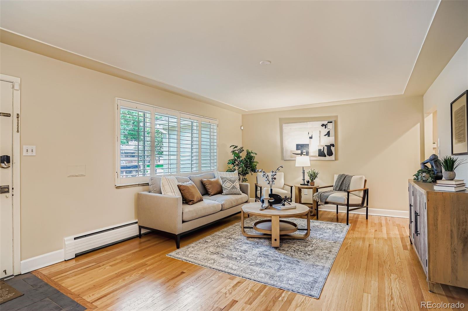 MLS Image #4 for 2935 s york street,denver, Colorado