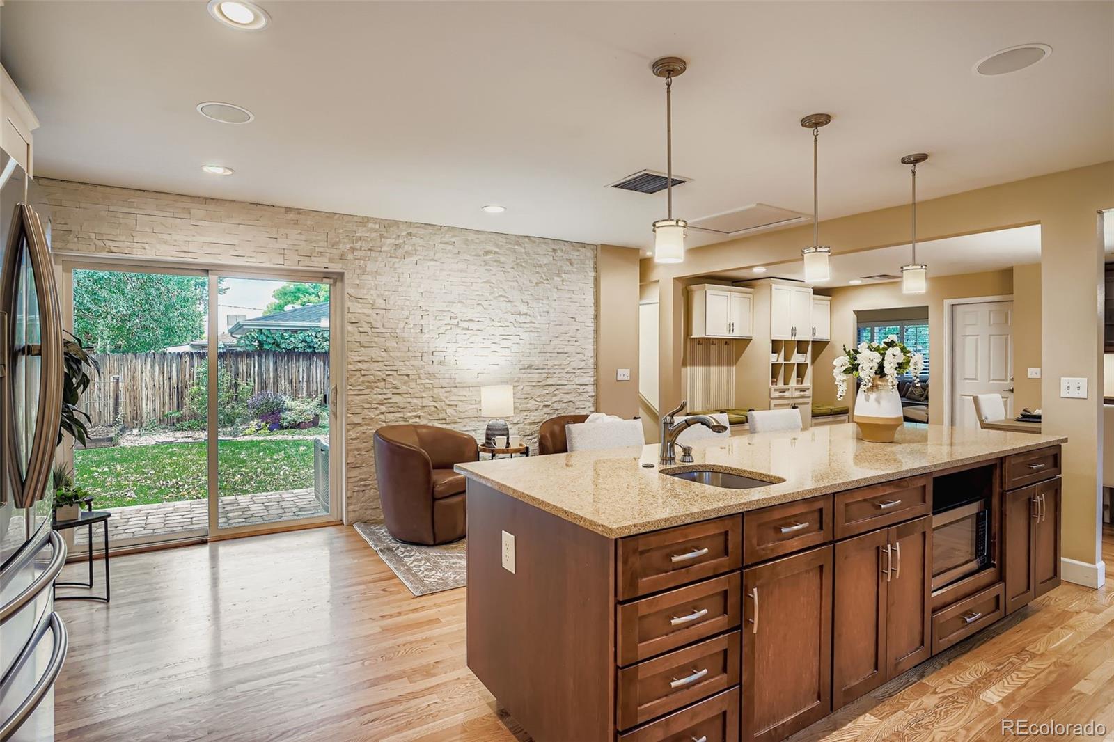 MLS Image #8 for 2935 s york street,denver, Colorado