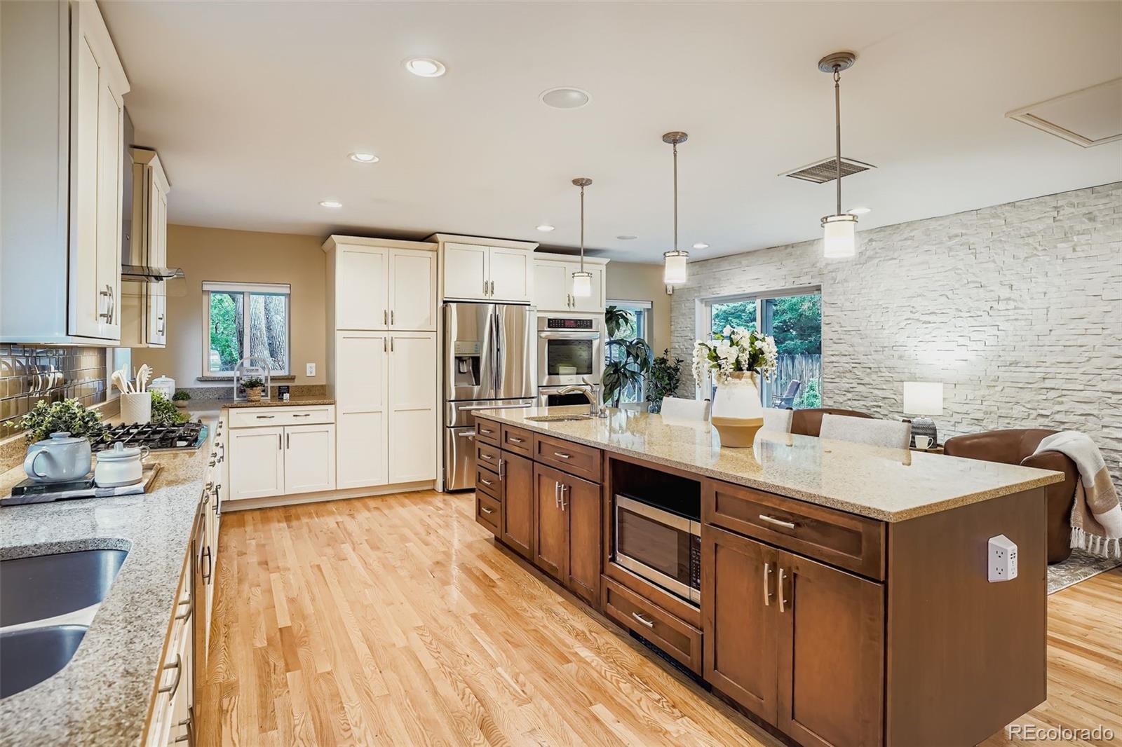 MLS Image #9 for 2935 s york street,denver, Colorado