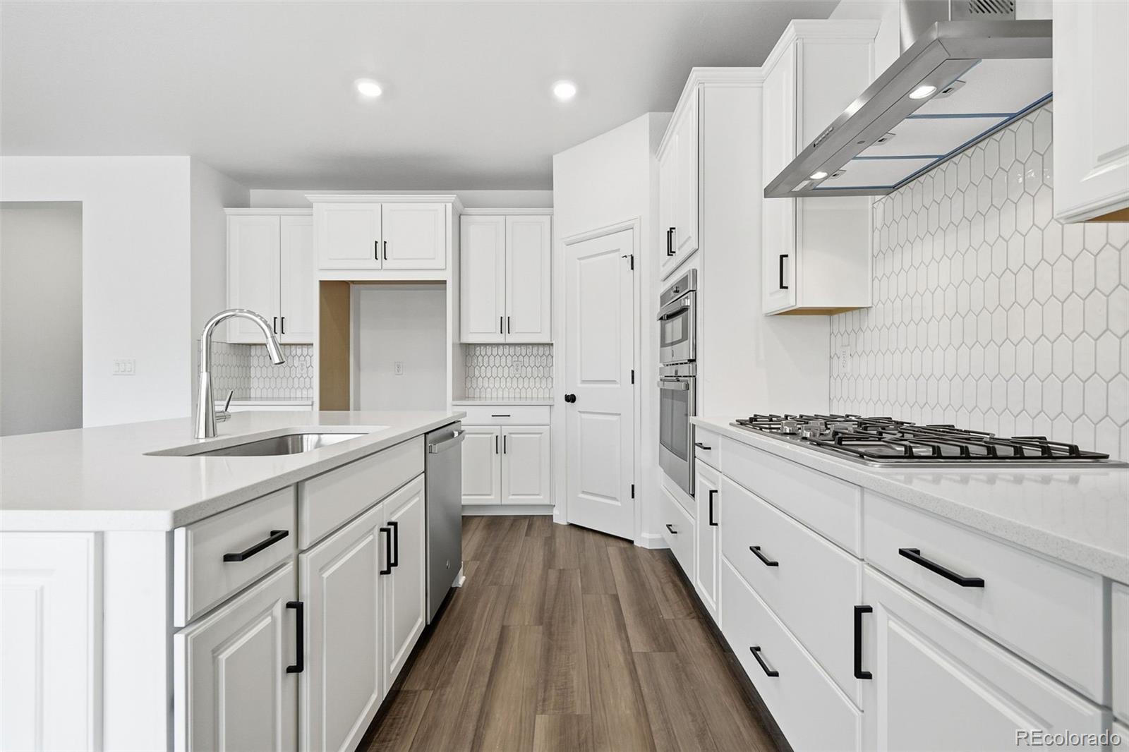 MLS Image #11 for 39793  penn road,elizabeth, Colorado