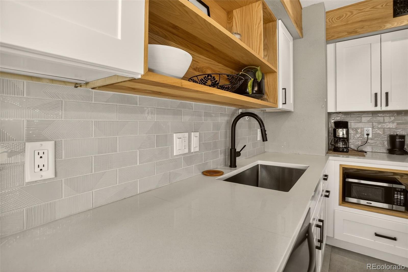 MLS Image #2 for 837 e 17th avenue,denver, Colorado