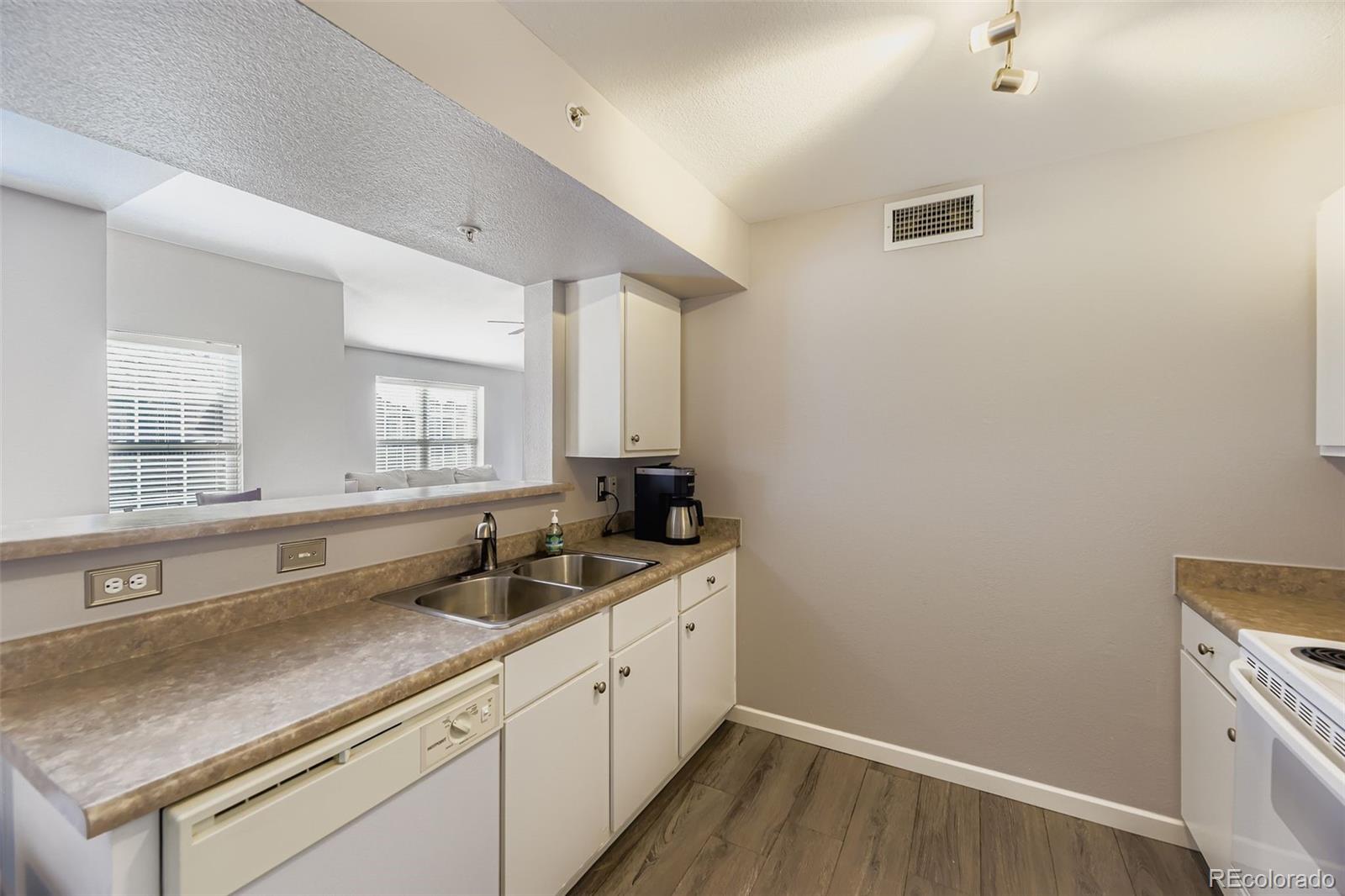 MLS Image #9 for 12858  ironstone way,parker, Colorado