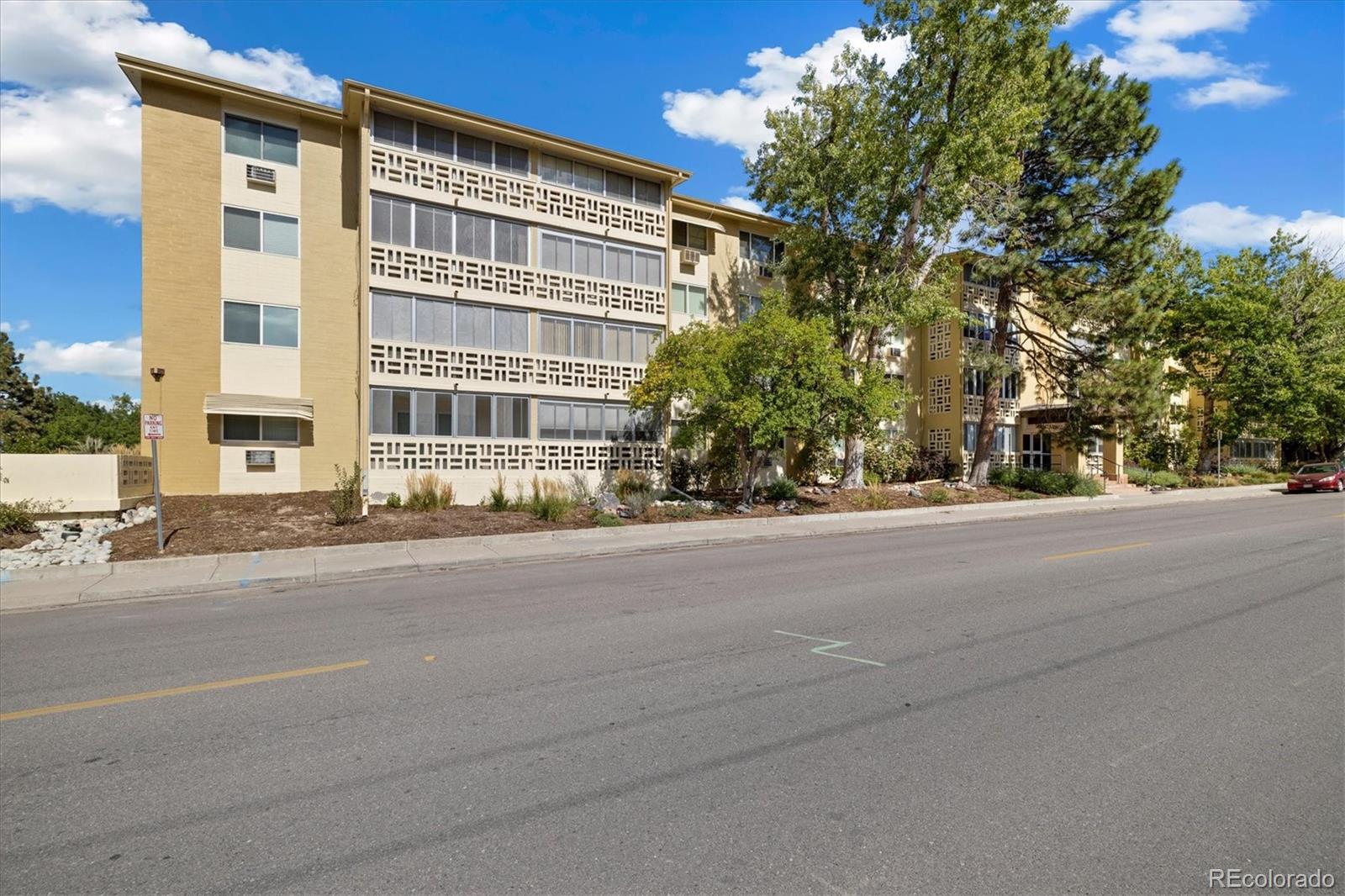 MLS Image #21 for 580 s clinton street,denver, Colorado
