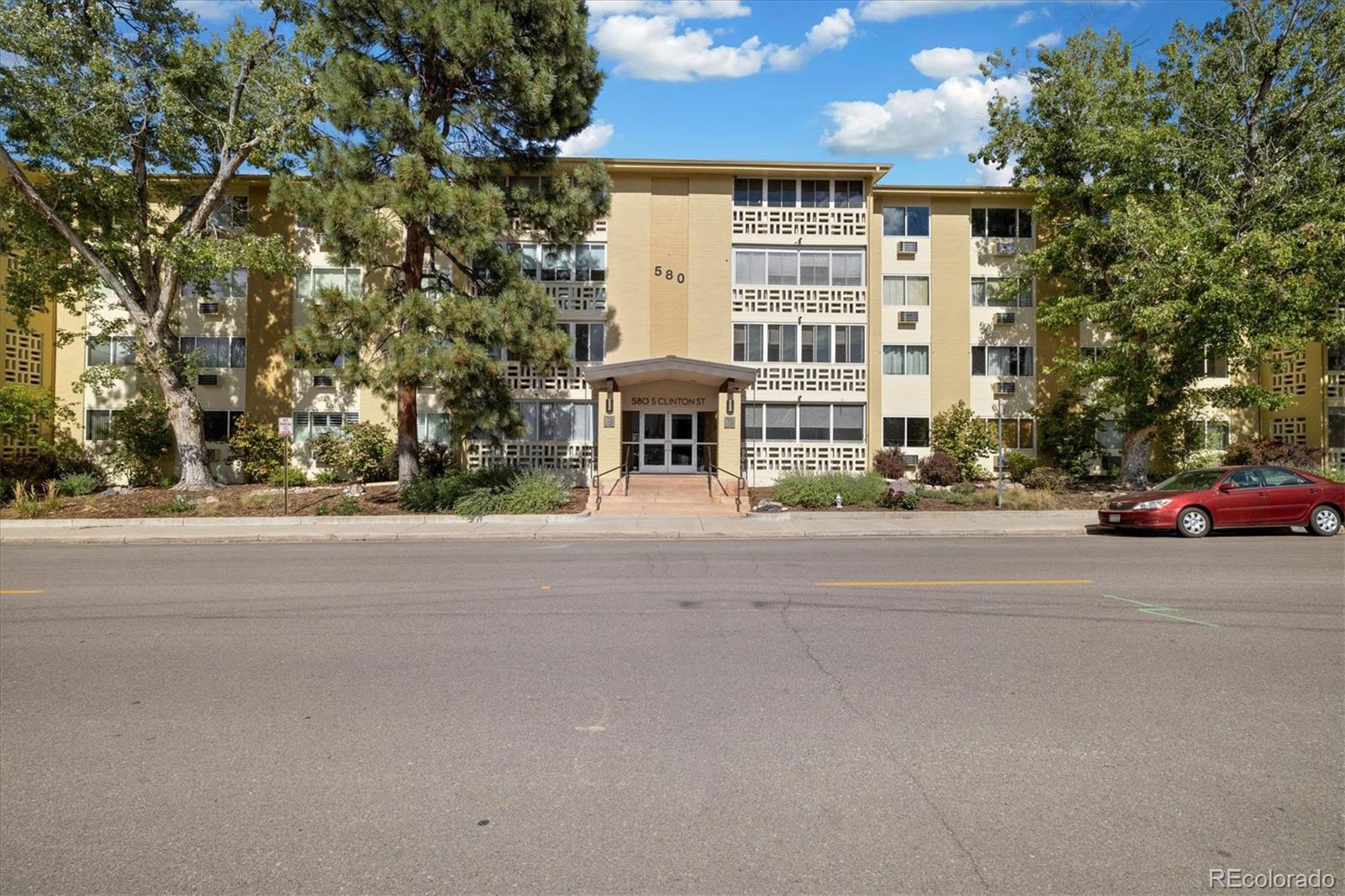 MLS Image #22 for 580 s clinton street,denver, Colorado