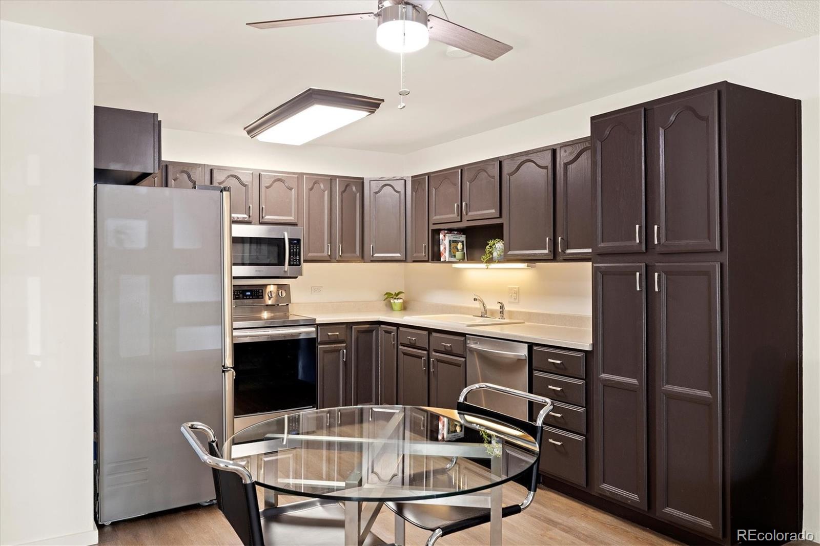 MLS Image #4 for 580 s clinton street,denver, Colorado