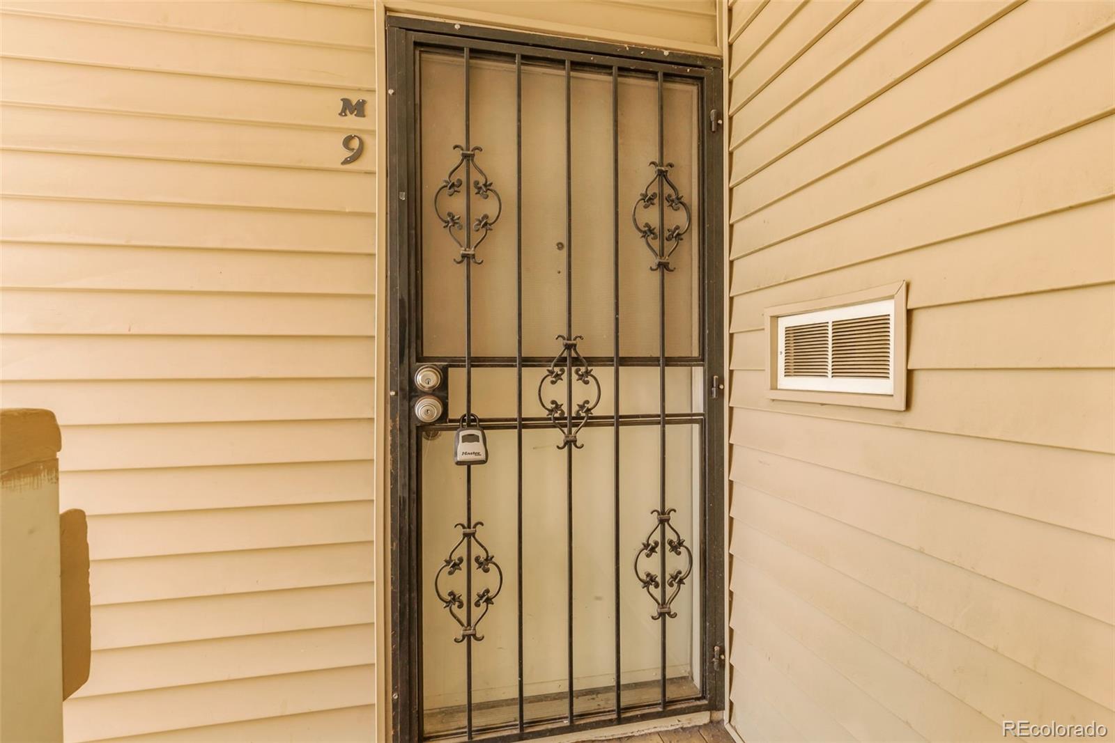 MLS Image #2 for 3868 s fraser street,aurora, Colorado