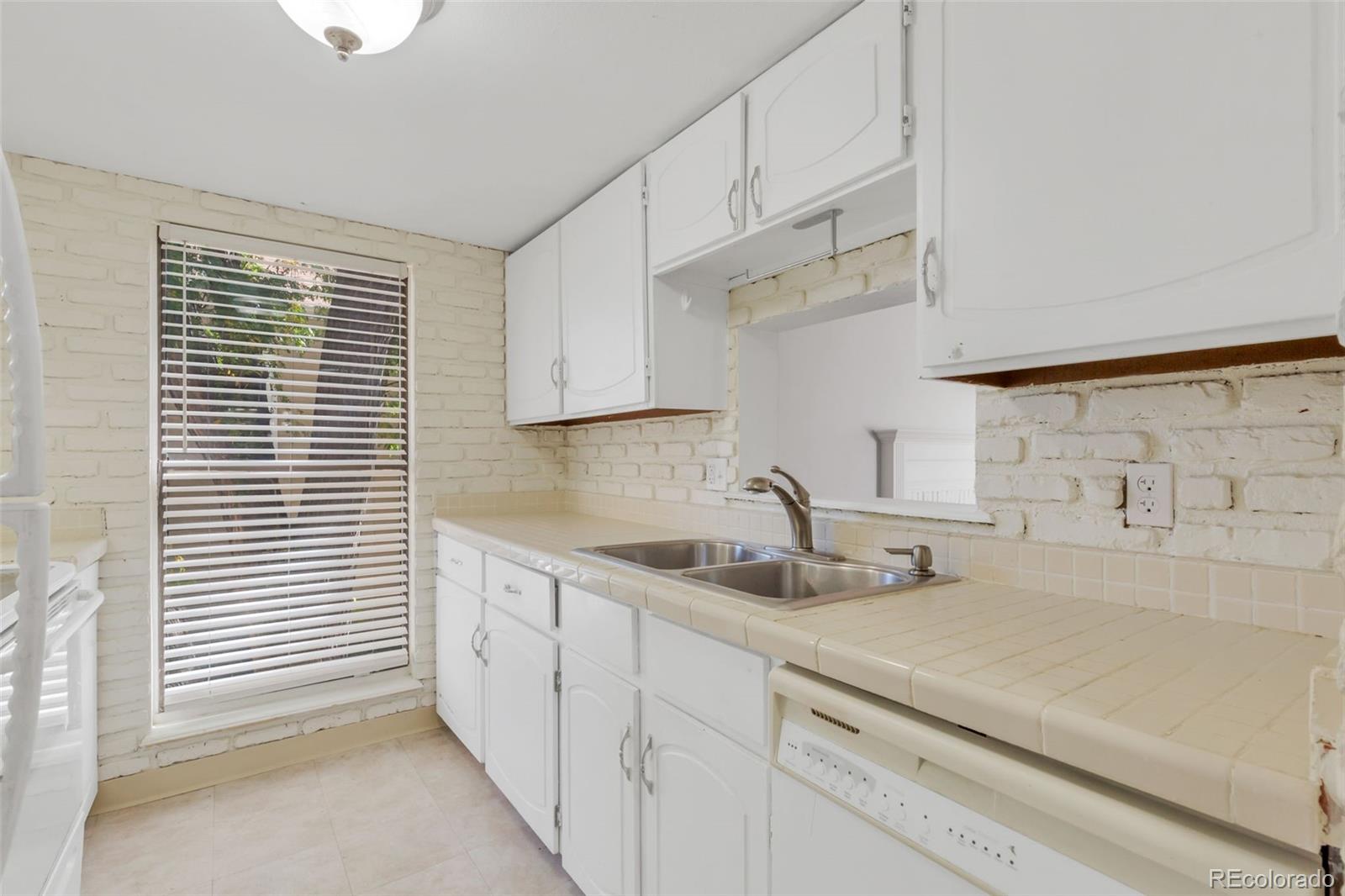 MLS Image #5 for 3868 s fraser street,aurora, Colorado