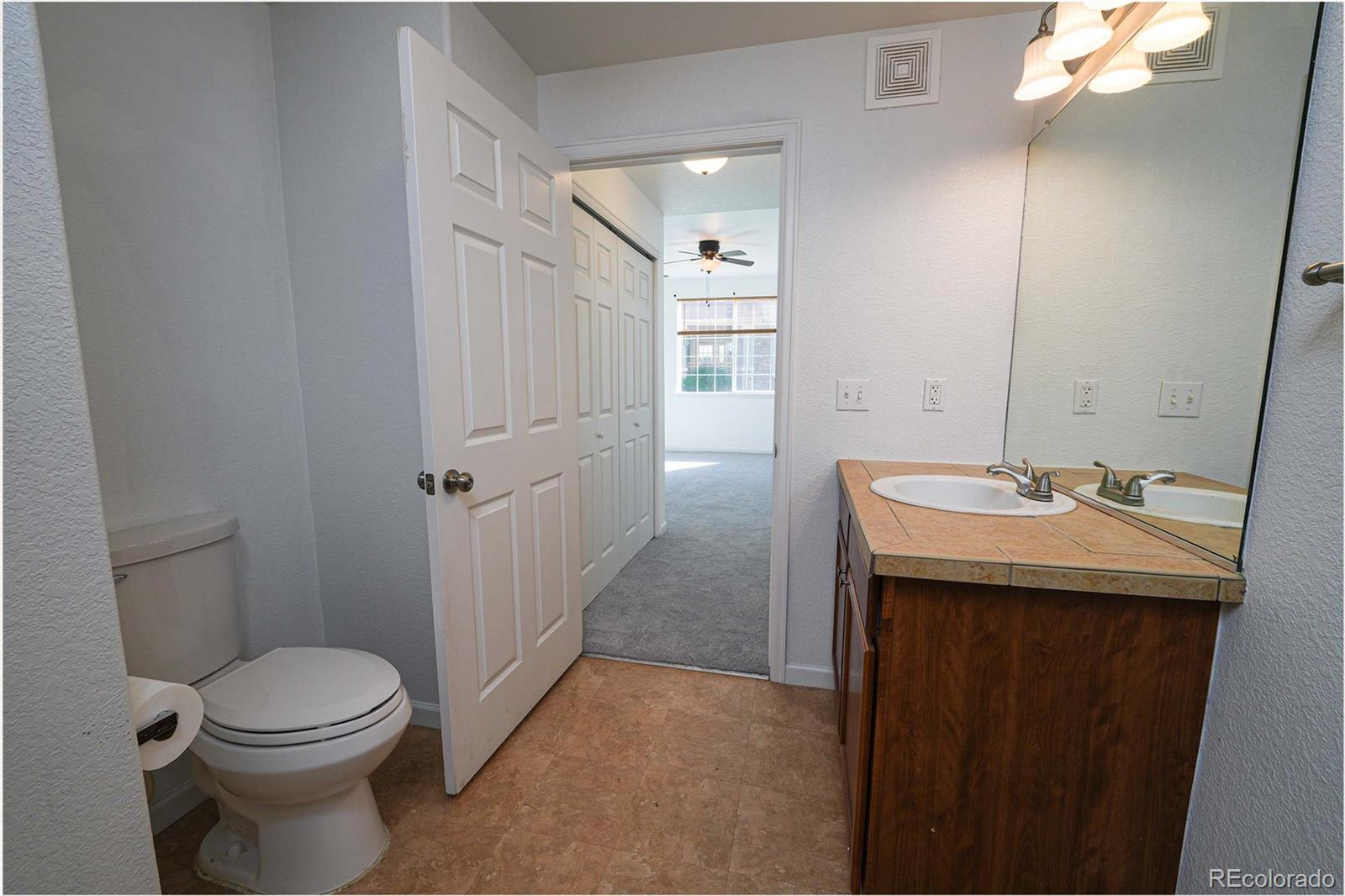 MLS Image #13 for 22580 e ontario drive,aurora, Colorado