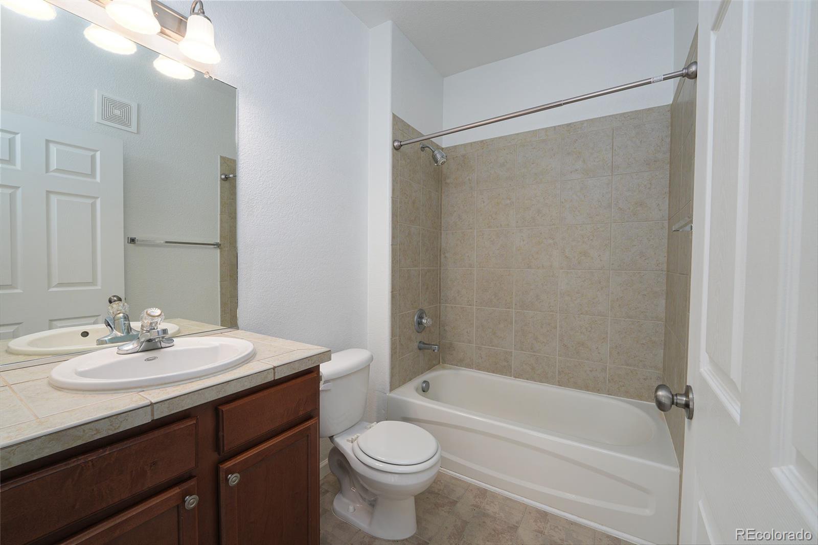 MLS Image #15 for 22580 e ontario drive,aurora, Colorado