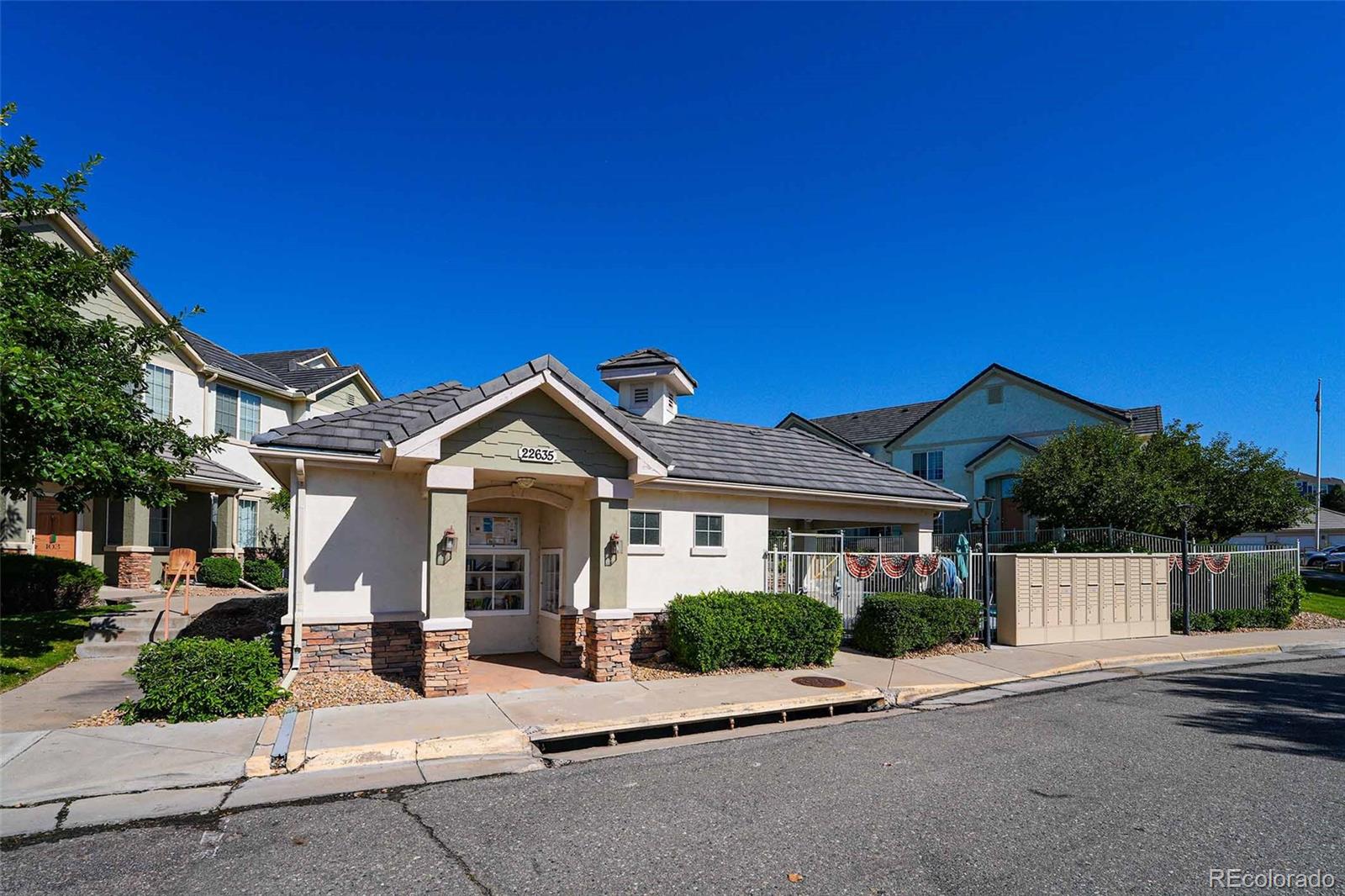 MLS Image #19 for 22580 e ontario drive,aurora, Colorado