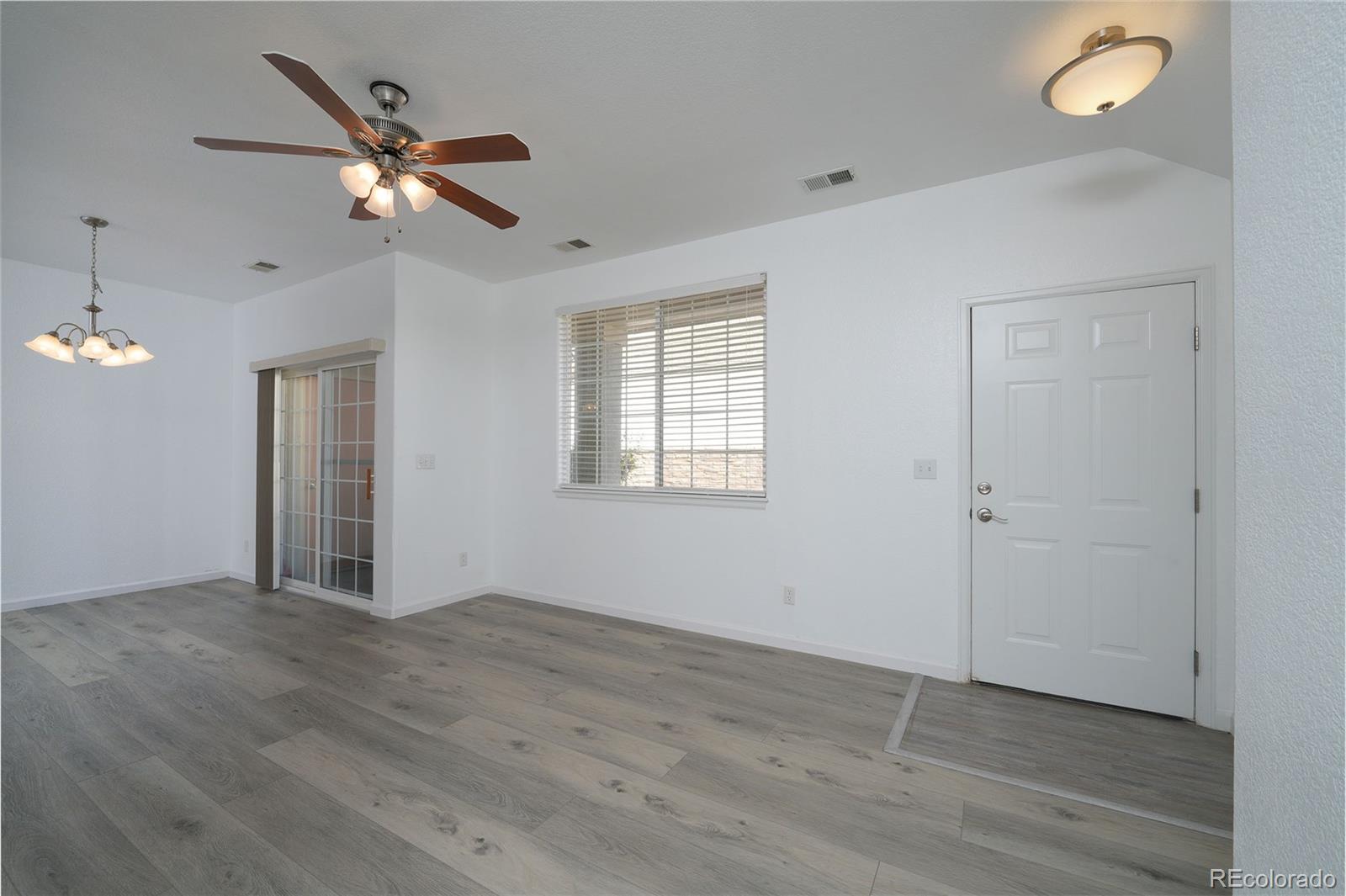 MLS Image #8 for 22580 e ontario drive,aurora, Colorado