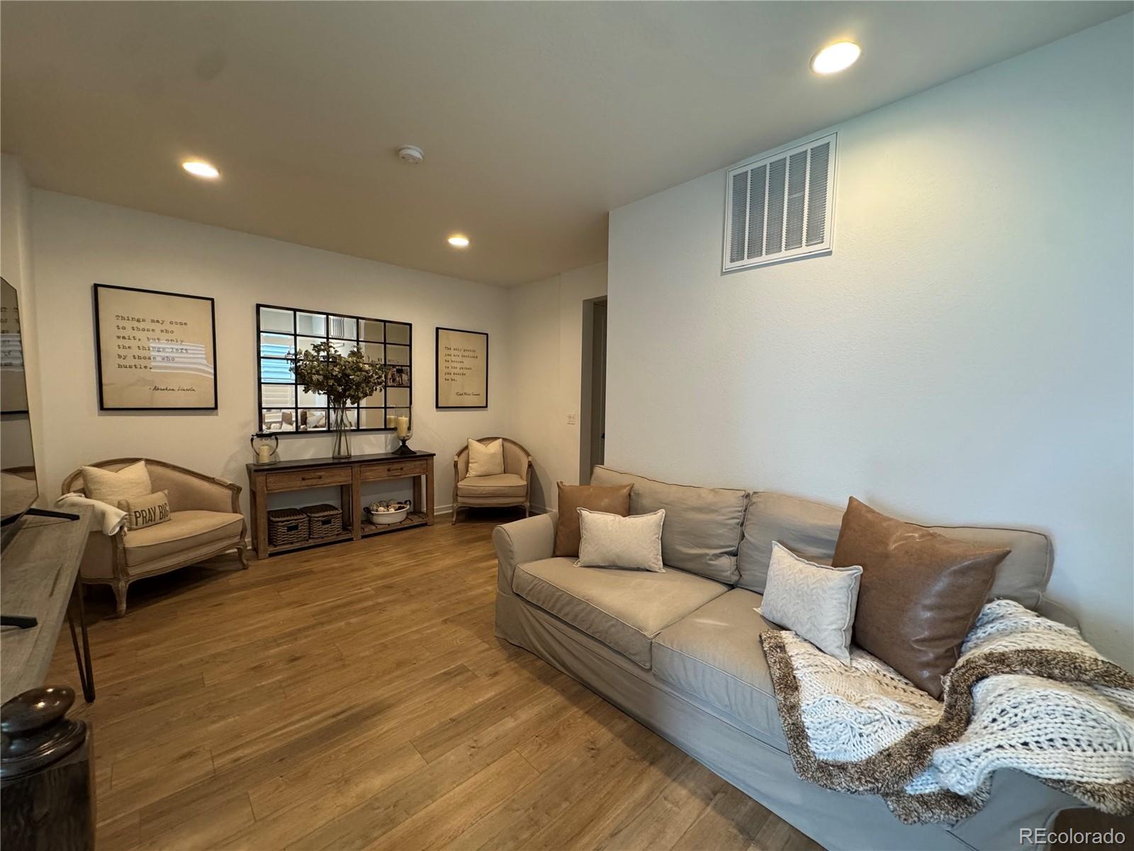 MLS Image #14 for 2007  alcott way,broomfield, Colorado