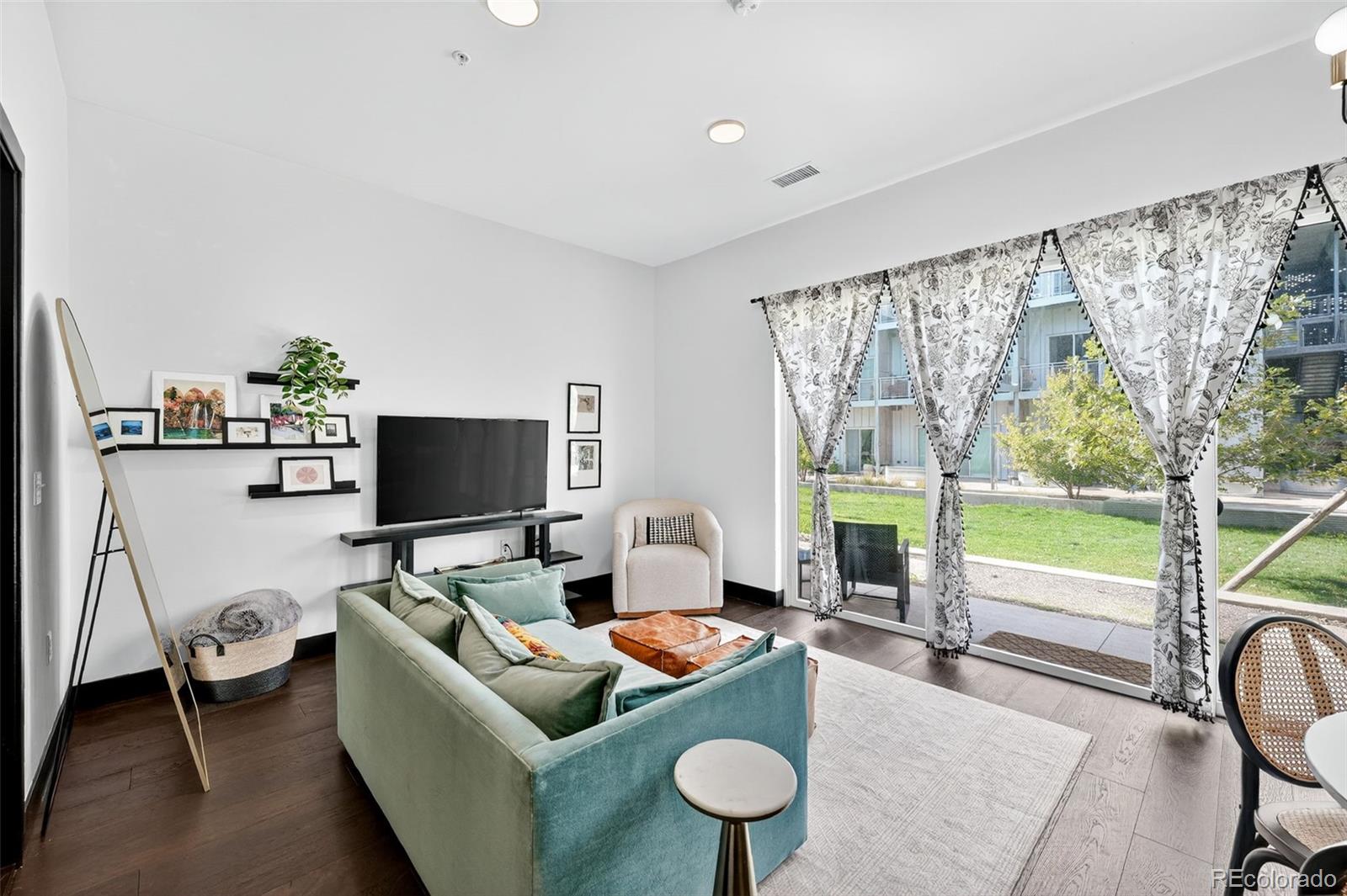 MLS Image #4 for 2525  arapahoe street,denver, Colorado