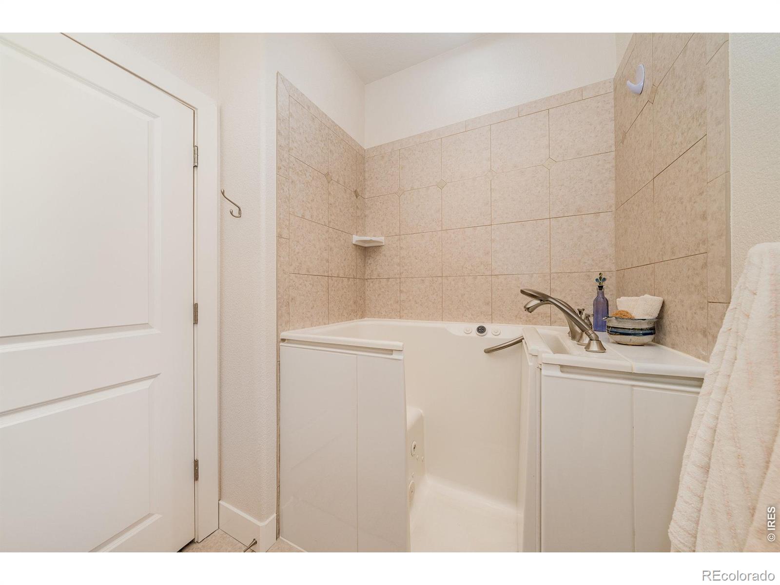 MLS Image #20 for 4751  pleasant oak drive,fort collins, Colorado