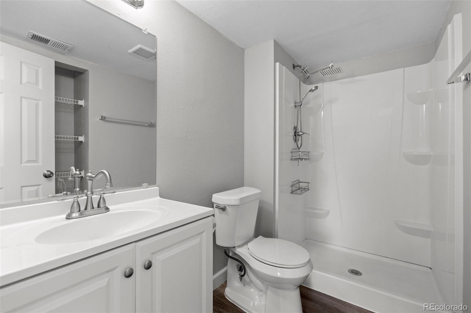 MLS Image #15 for 13290 e jewell avenue,aurora, Colorado
