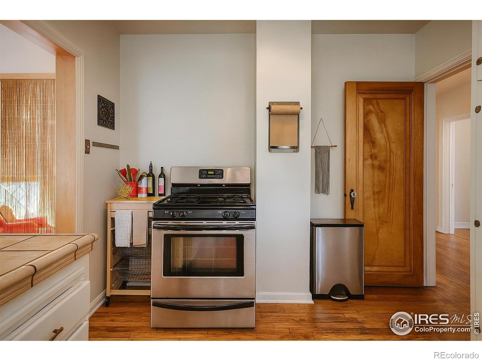 MLS Image #8 for 1476  dahlia street,denver, Colorado