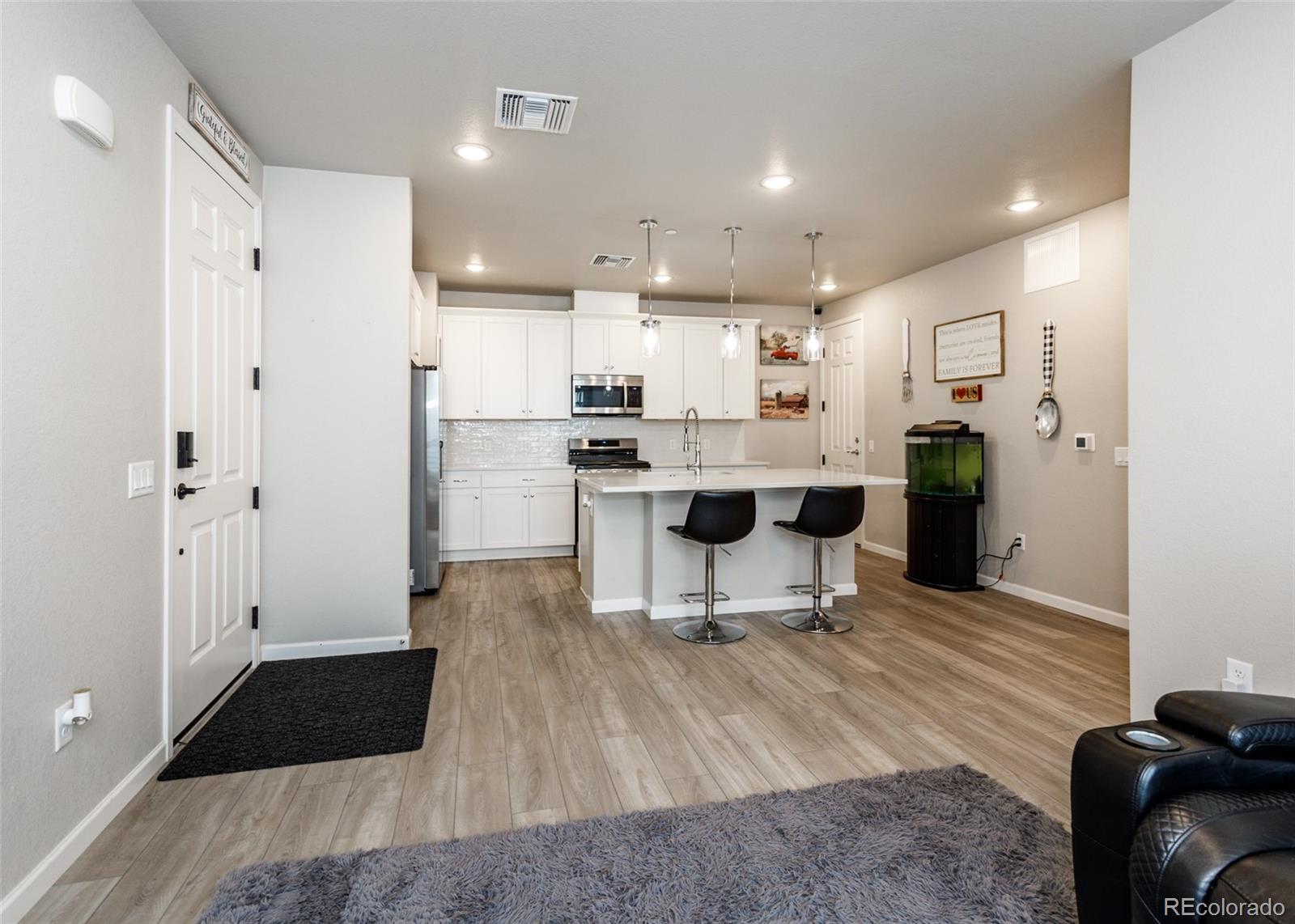 MLS Image #10 for 6153 n ceylon street,denver, Colorado