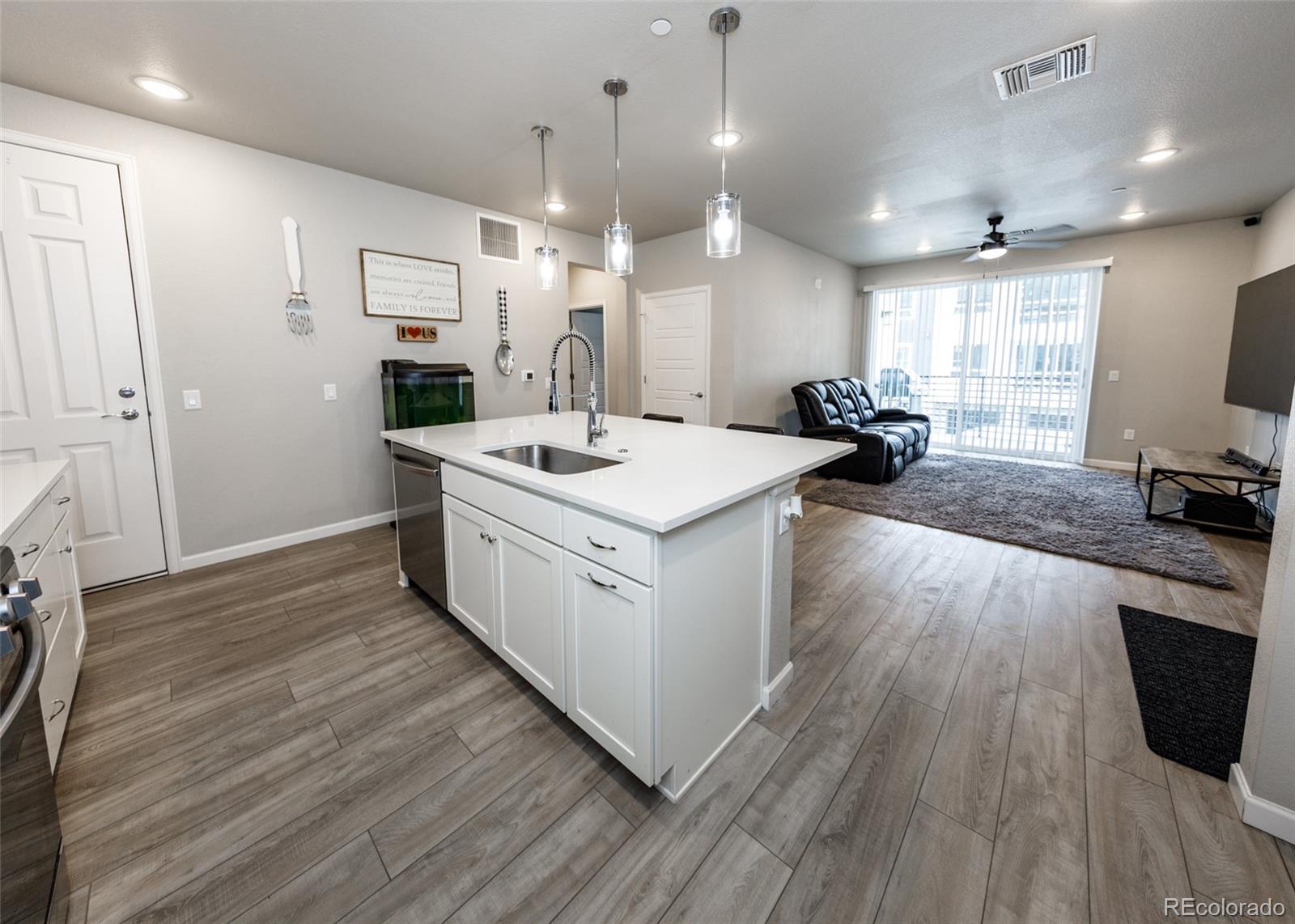 MLS Image #17 for 6153 n ceylon street,denver, Colorado