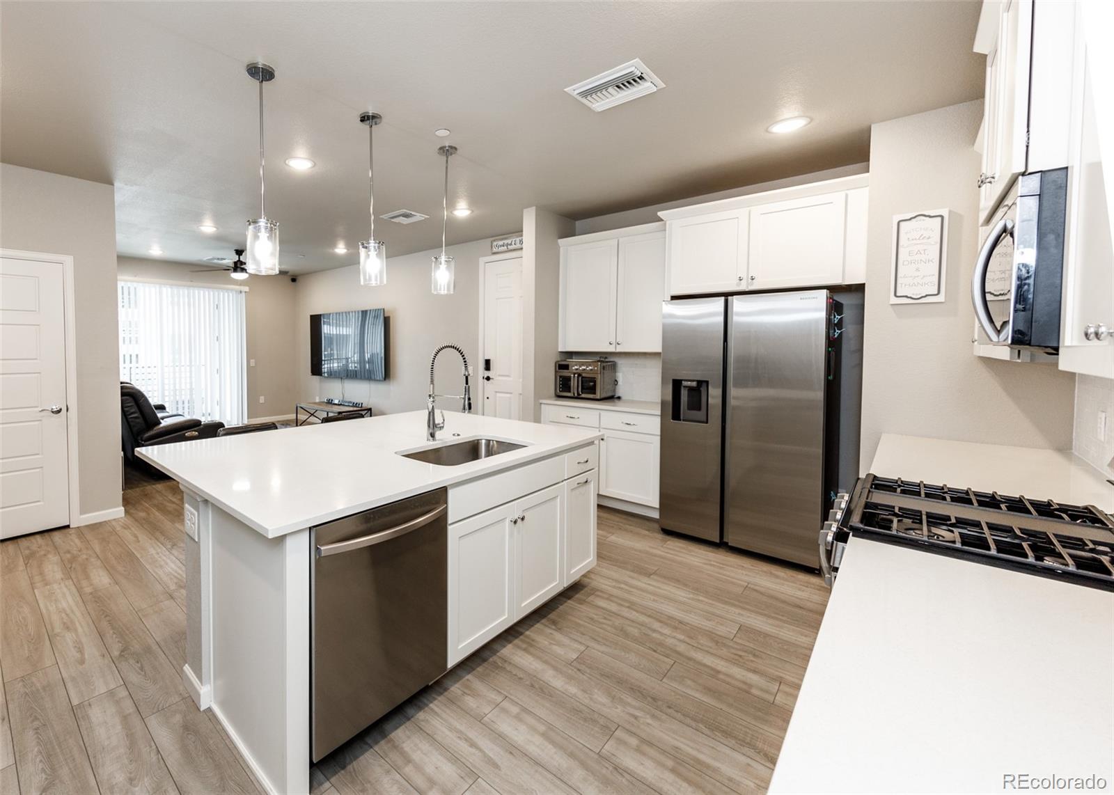MLS Image #21 for 6153 n ceylon street,denver, Colorado