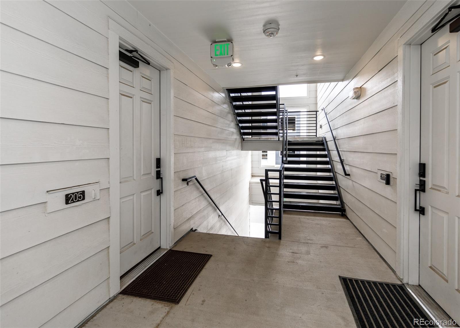 MLS Image #4 for 6153 n ceylon street,denver, Colorado