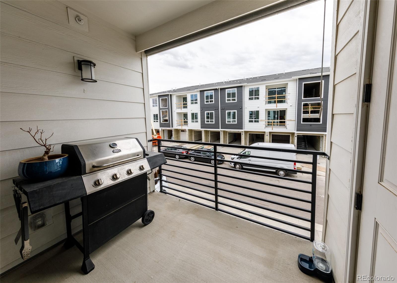 MLS Image #42 for 6153 n ceylon street,denver, Colorado