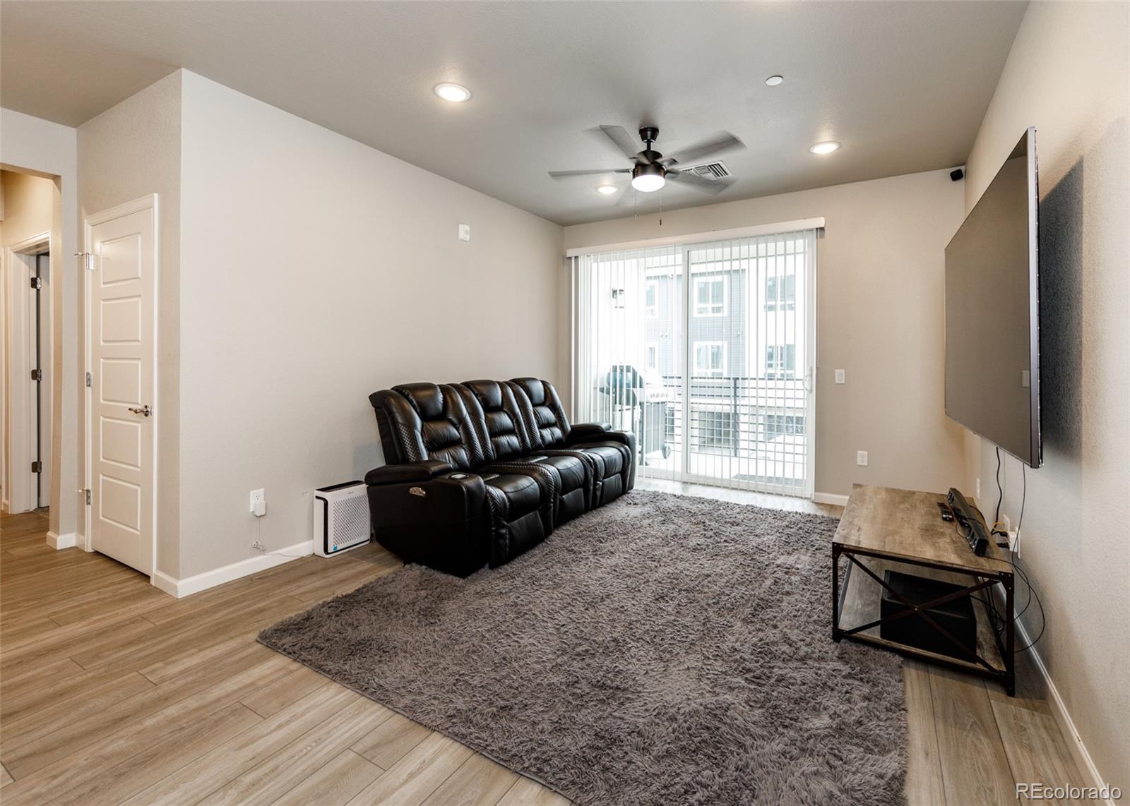 MLS Image #7 for 6153 n ceylon street,denver, Colorado