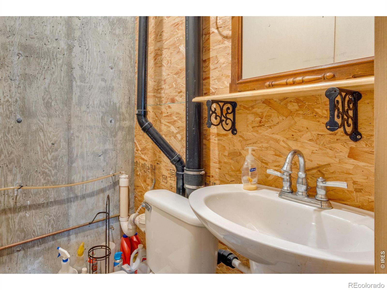 MLS Image #35 for 679  mount massive drive,livermore, Colorado