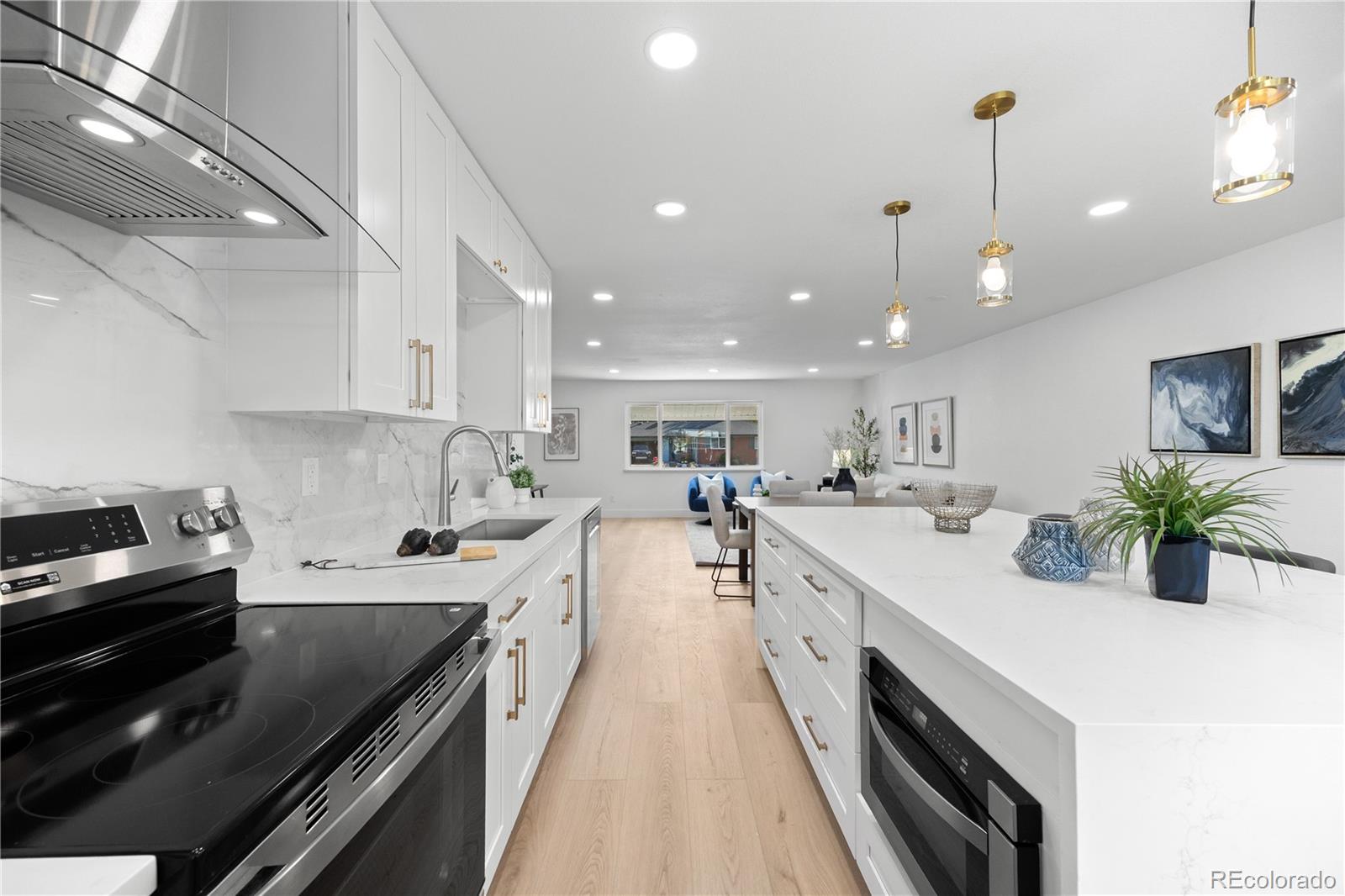 MLS Image #12 for 6461 e cornell avenue,denver, Colorado