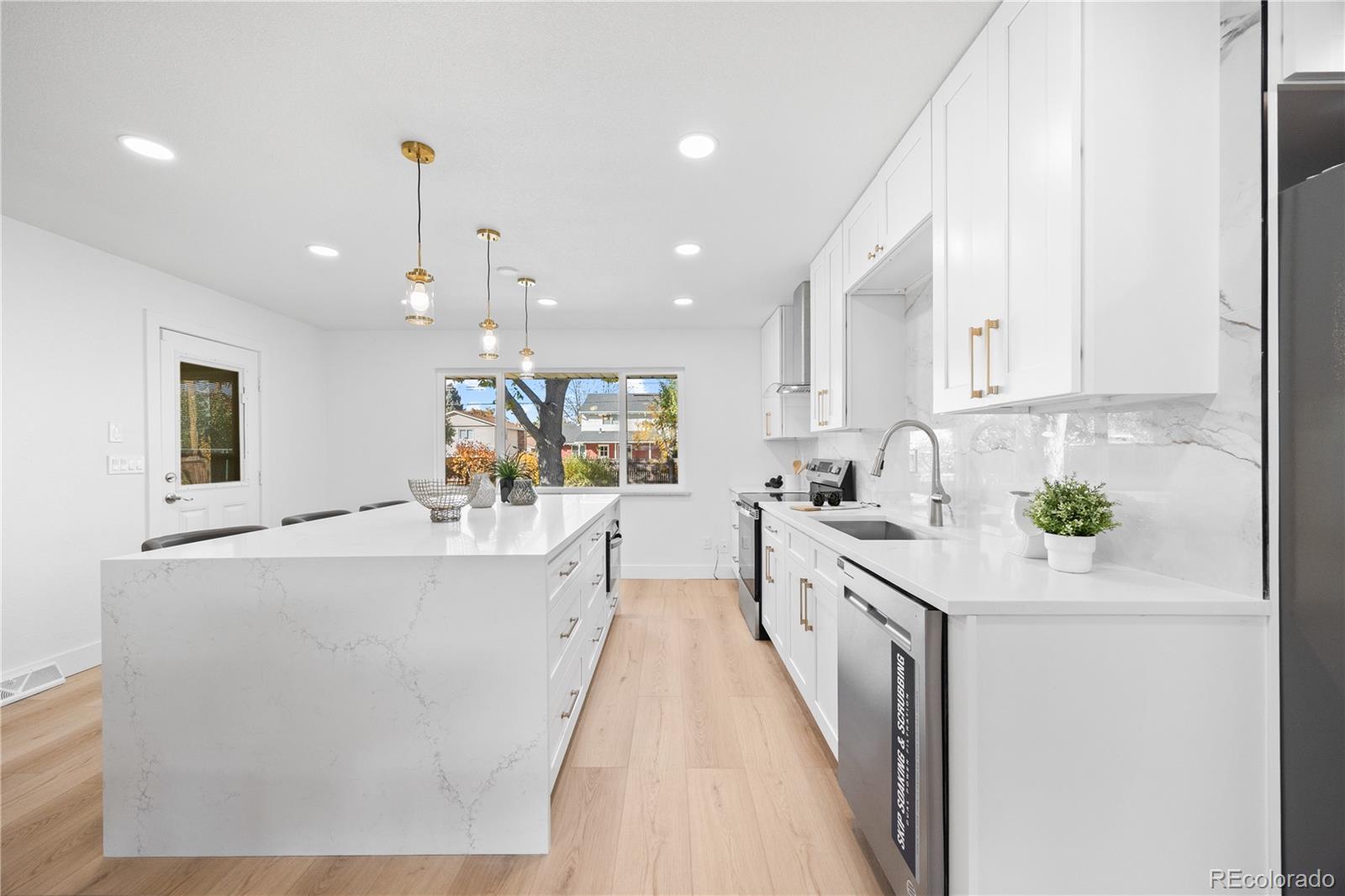 MLS Image #13 for 6461 e cornell avenue,denver, Colorado