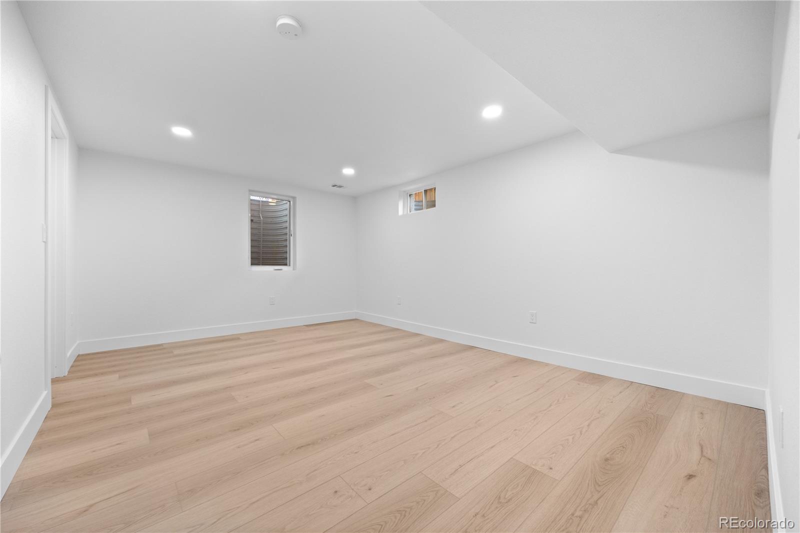 MLS Image #28 for 6461 e cornell avenue,denver, Colorado