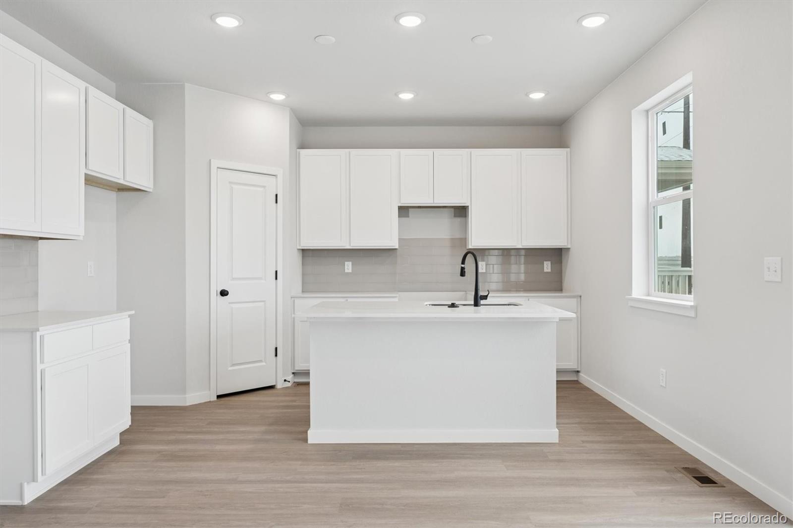 MLS Image #7 for 3711  sandreed street,dacono, Colorado