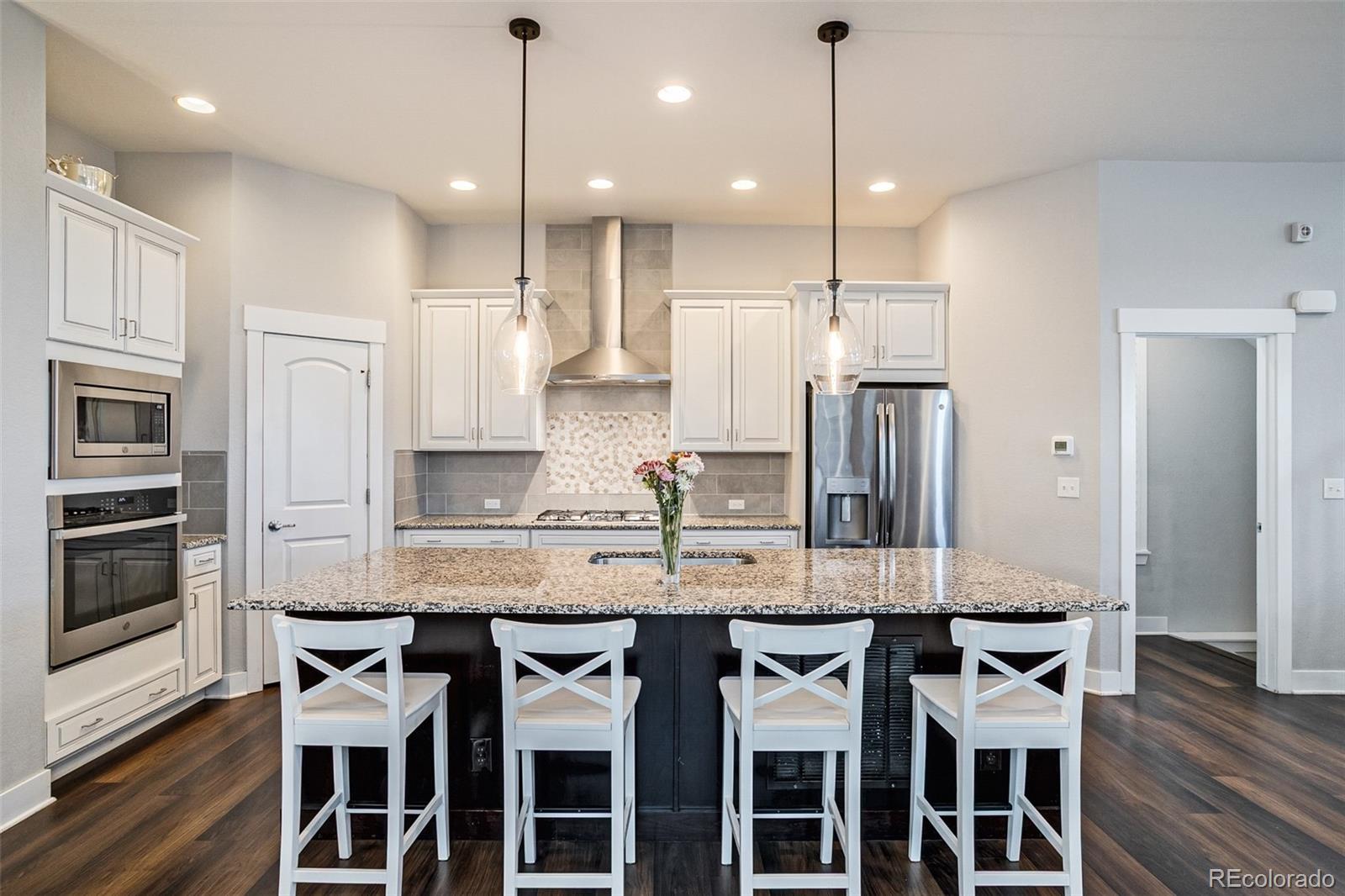 MLS Image #11 for 9962 e 60th avenue,denver, Colorado
