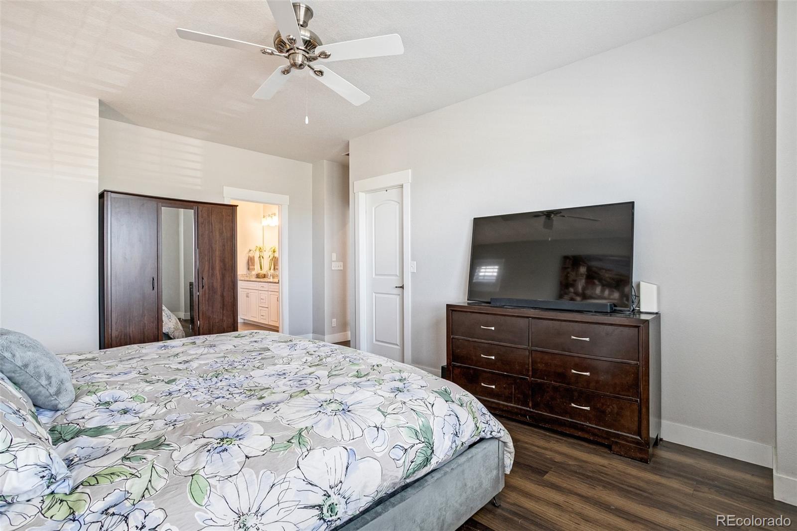 MLS Image #21 for 9962 e 60th avenue,denver, Colorado