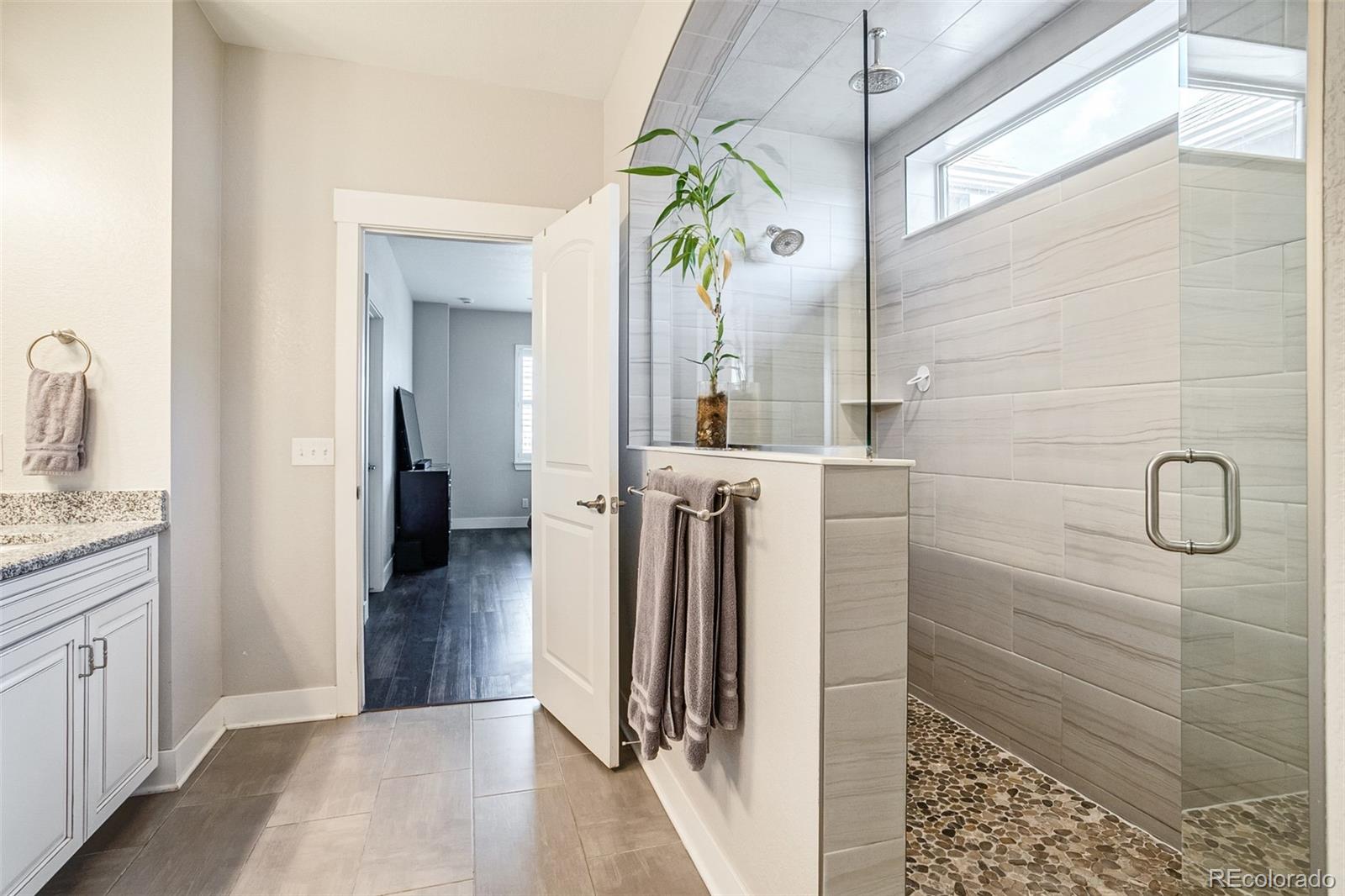 MLS Image #23 for 9962 e 60th avenue,denver, Colorado