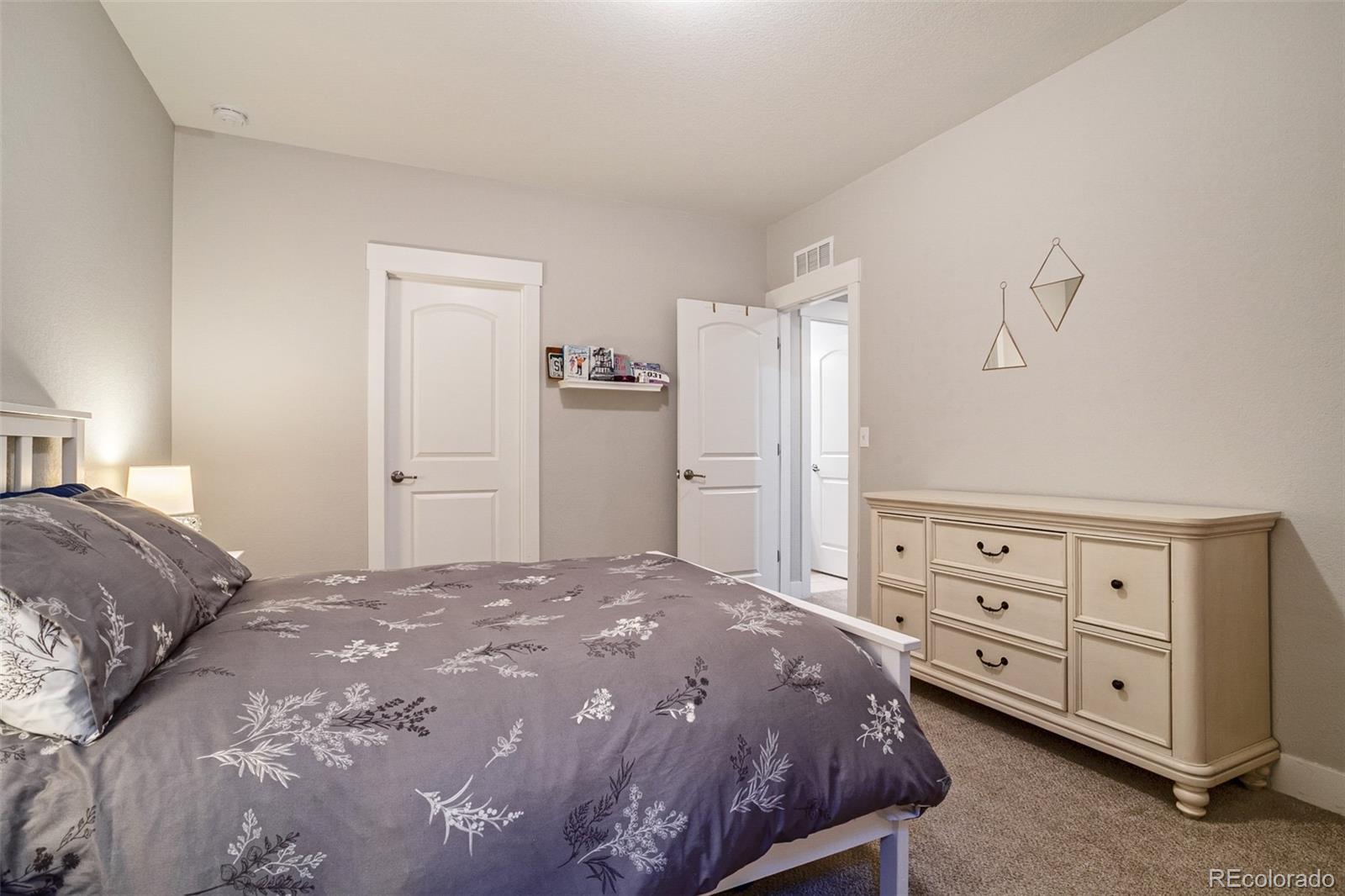 MLS Image #32 for 9962 e 60th avenue,denver, Colorado