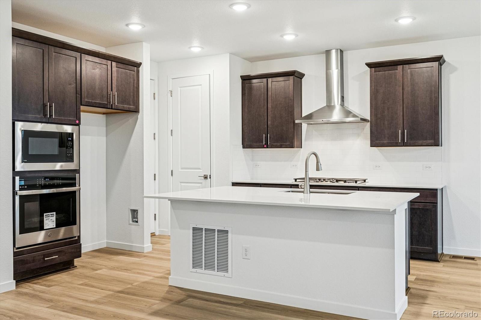 MLS Image #5 for 9124  hayden peak street,englewood, Colorado