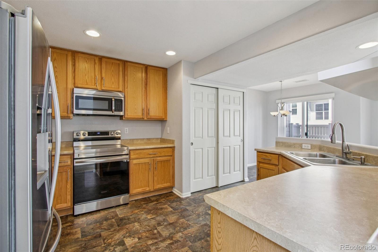 MLS Image #5 for 5888  biscay street,denver, Colorado