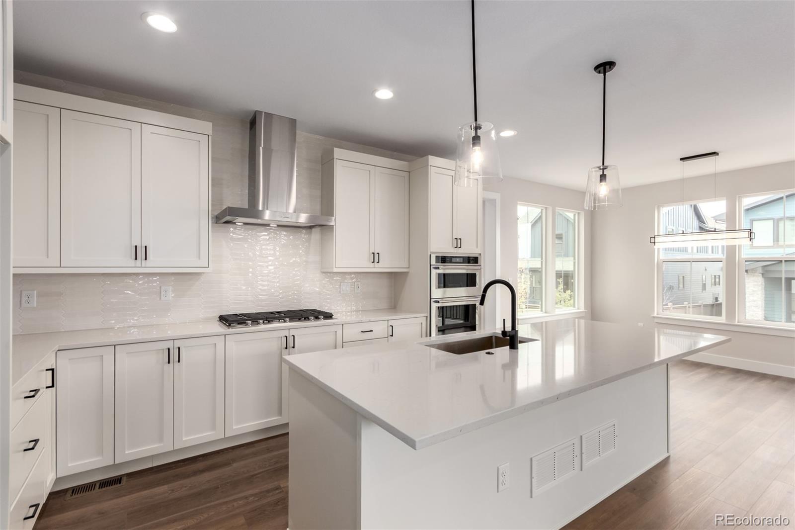 MLS Image #12 for 5611  wheaton avenue,longmont, Colorado