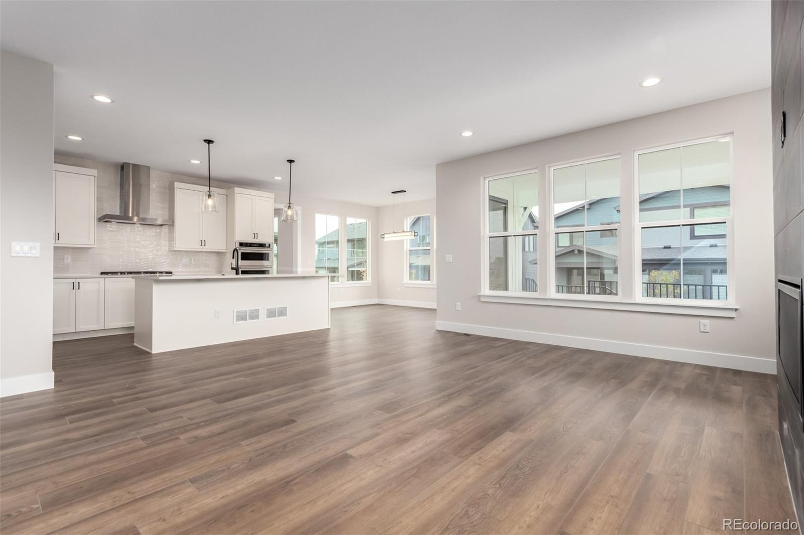 MLS Image #8 for 5611  wheaton avenue,longmont, Colorado