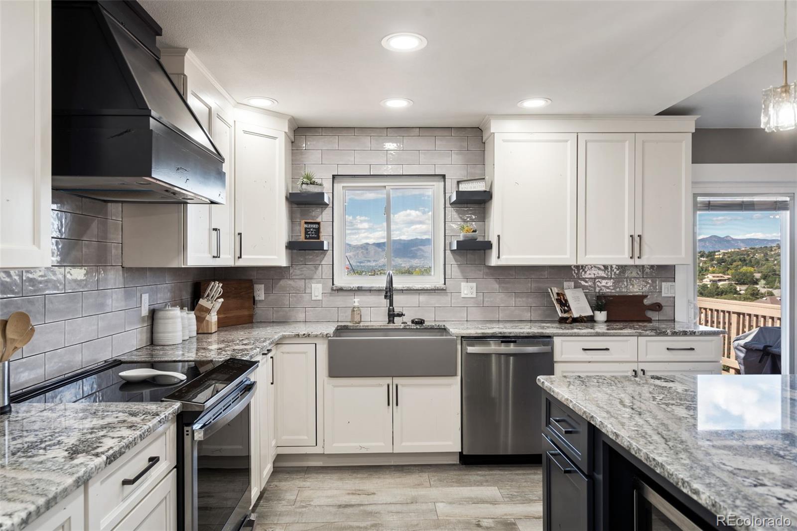 MLS Image #14 for 5160  sapphire drive,colorado springs, Colorado