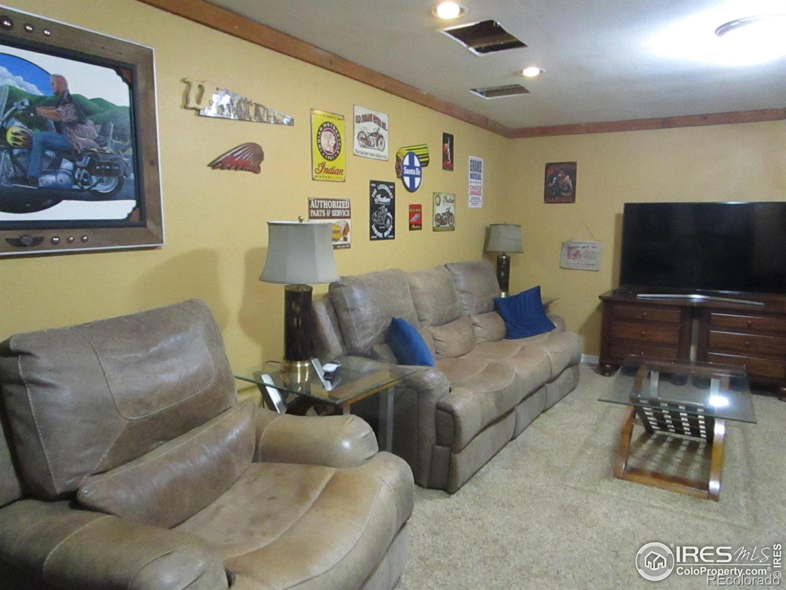 MLS Image #14 for 322  vine street,burlington, Colorado