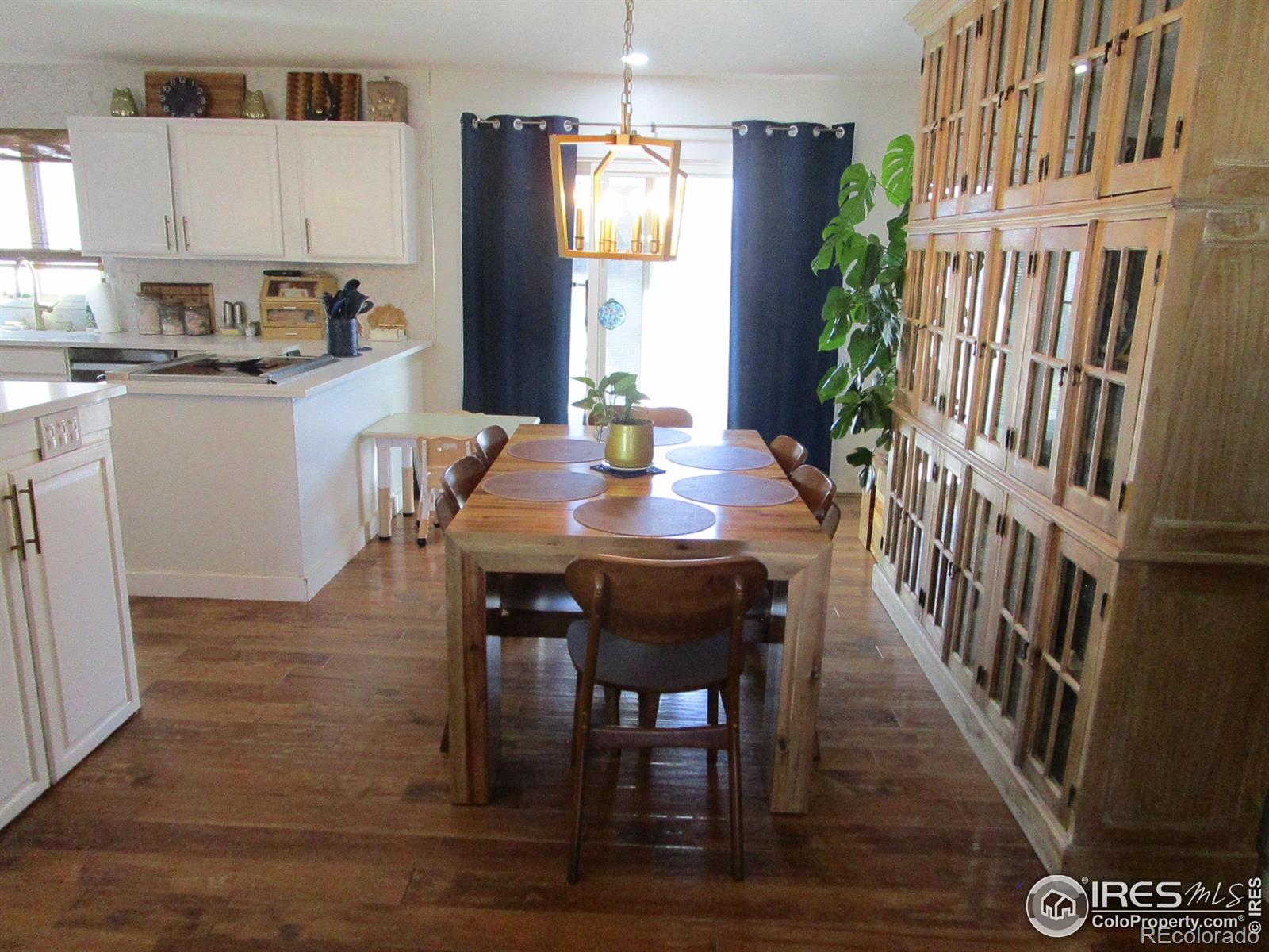 MLS Image #2 for 322  vine street,burlington, Colorado
