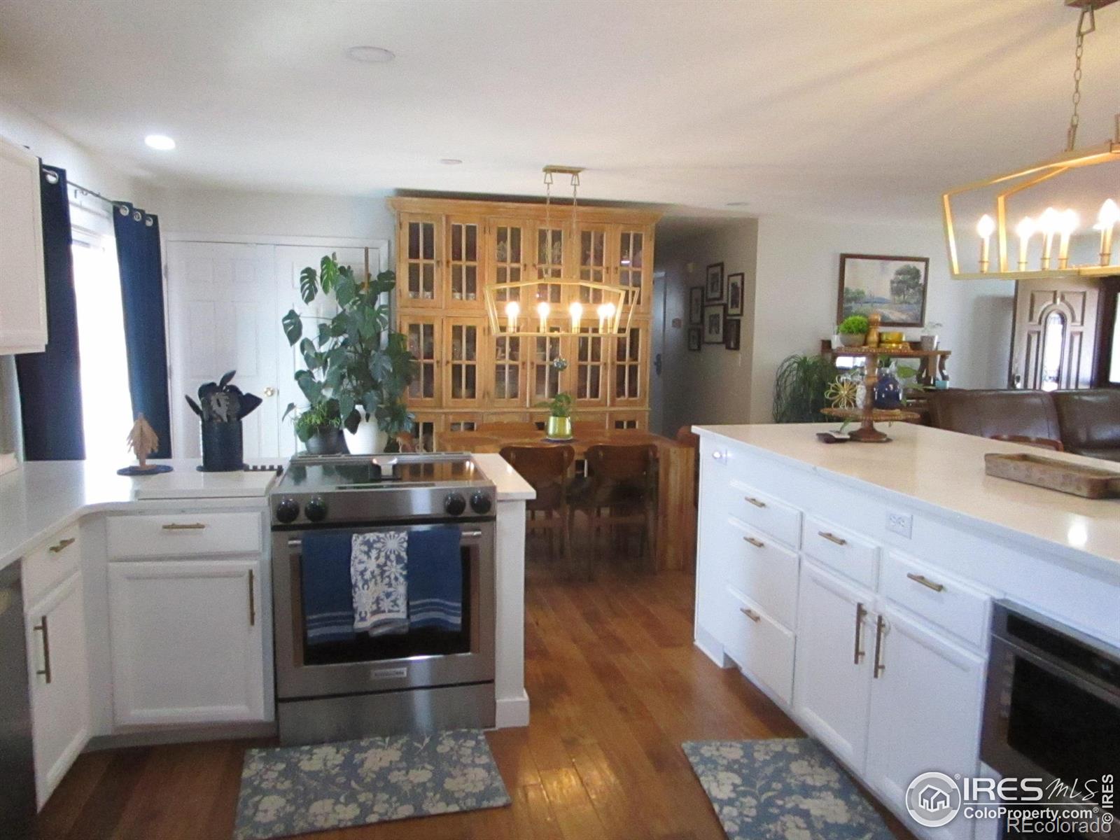 MLS Image #3 for 322  vine street,burlington, Colorado