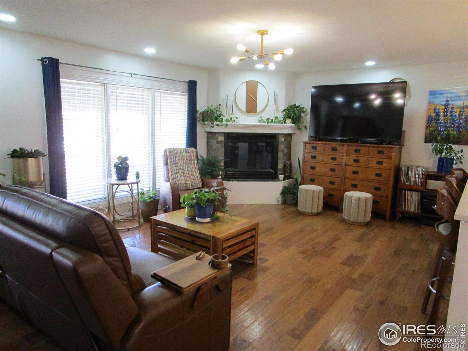 MLS Image #6 for 322  vine street,burlington, Colorado